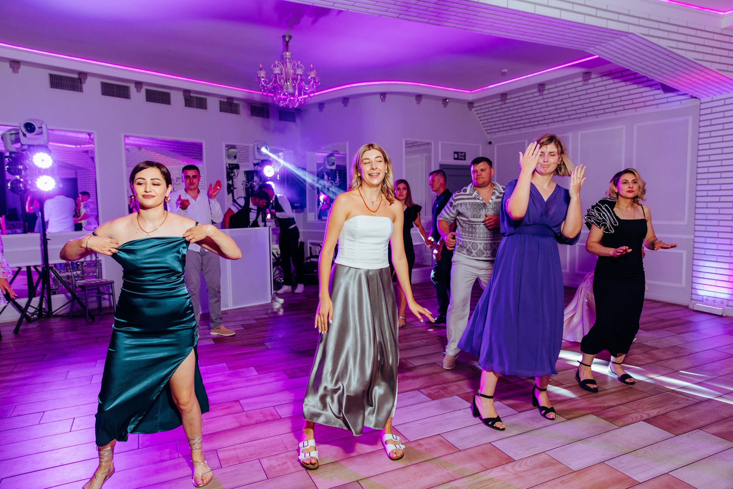 Antonia. Fotograf de nuntă și evenimente private!