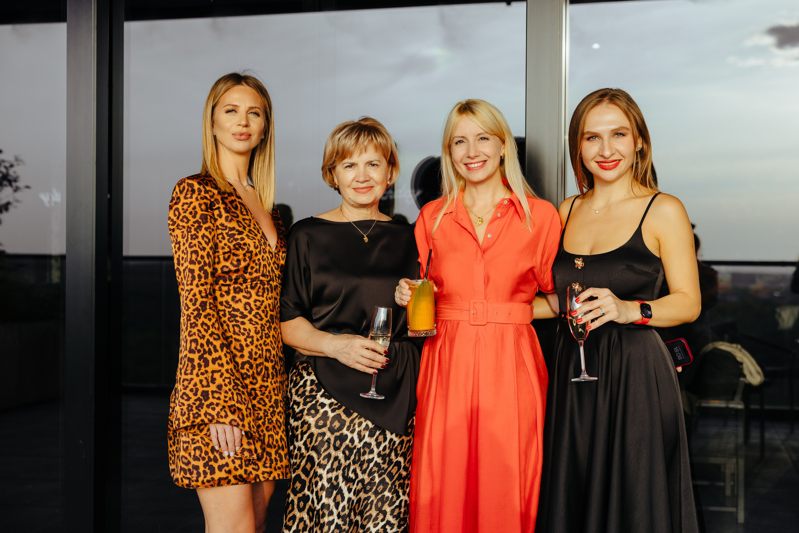 Oleg 40 ani. Fotograf de nuntă și evenimente private!