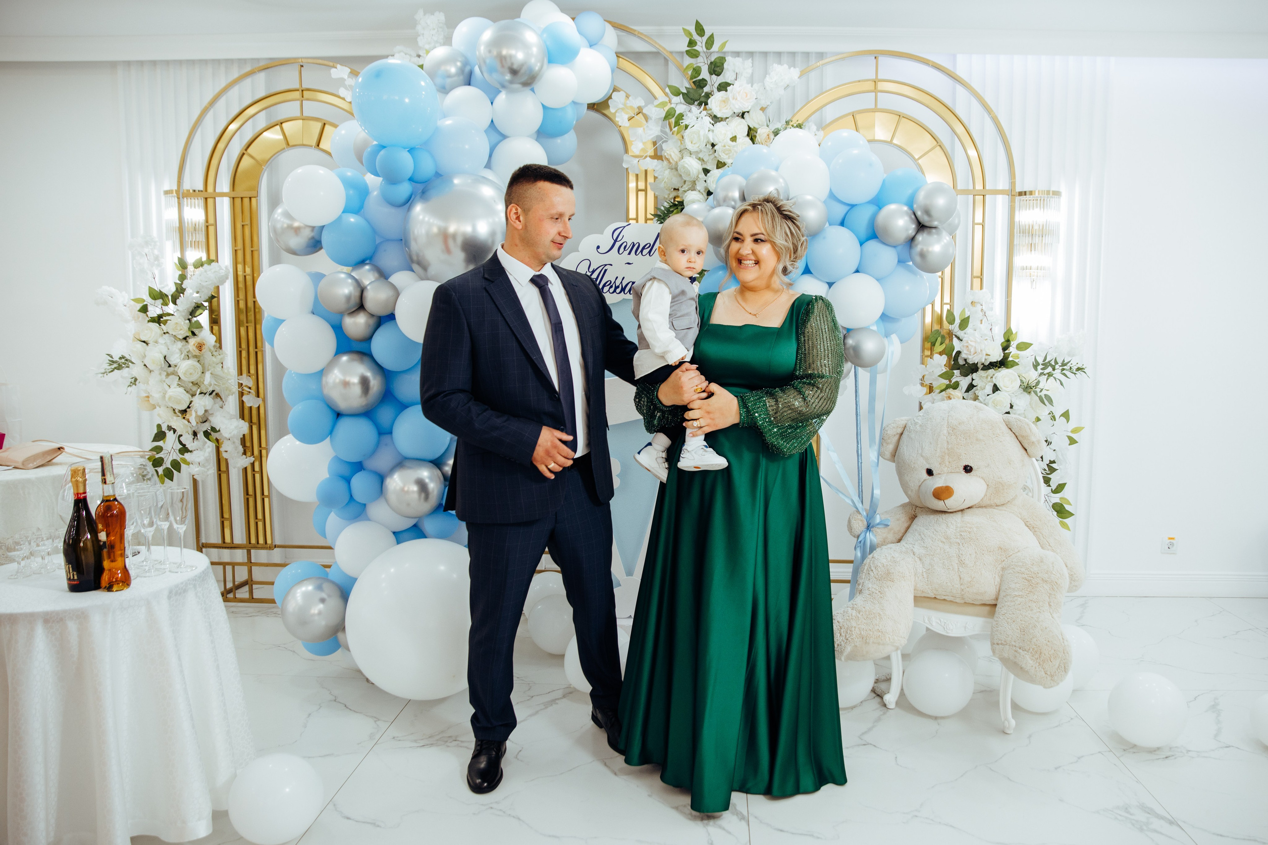 Ionel-Alessandro. Fotograf de nuntă și evenimente private!