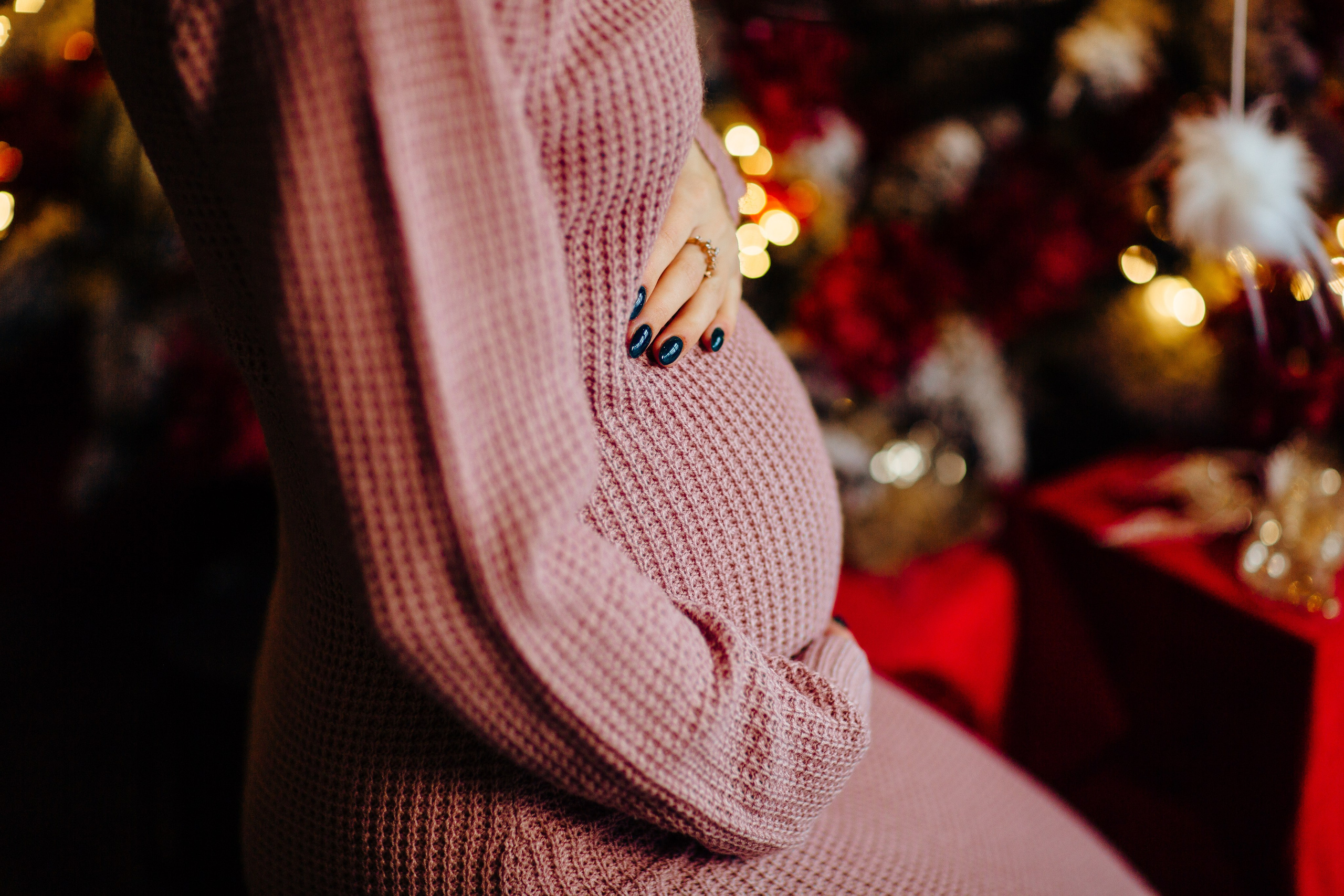 Magia sarbātorilor. Fotograf de nuntă și evenimente private!