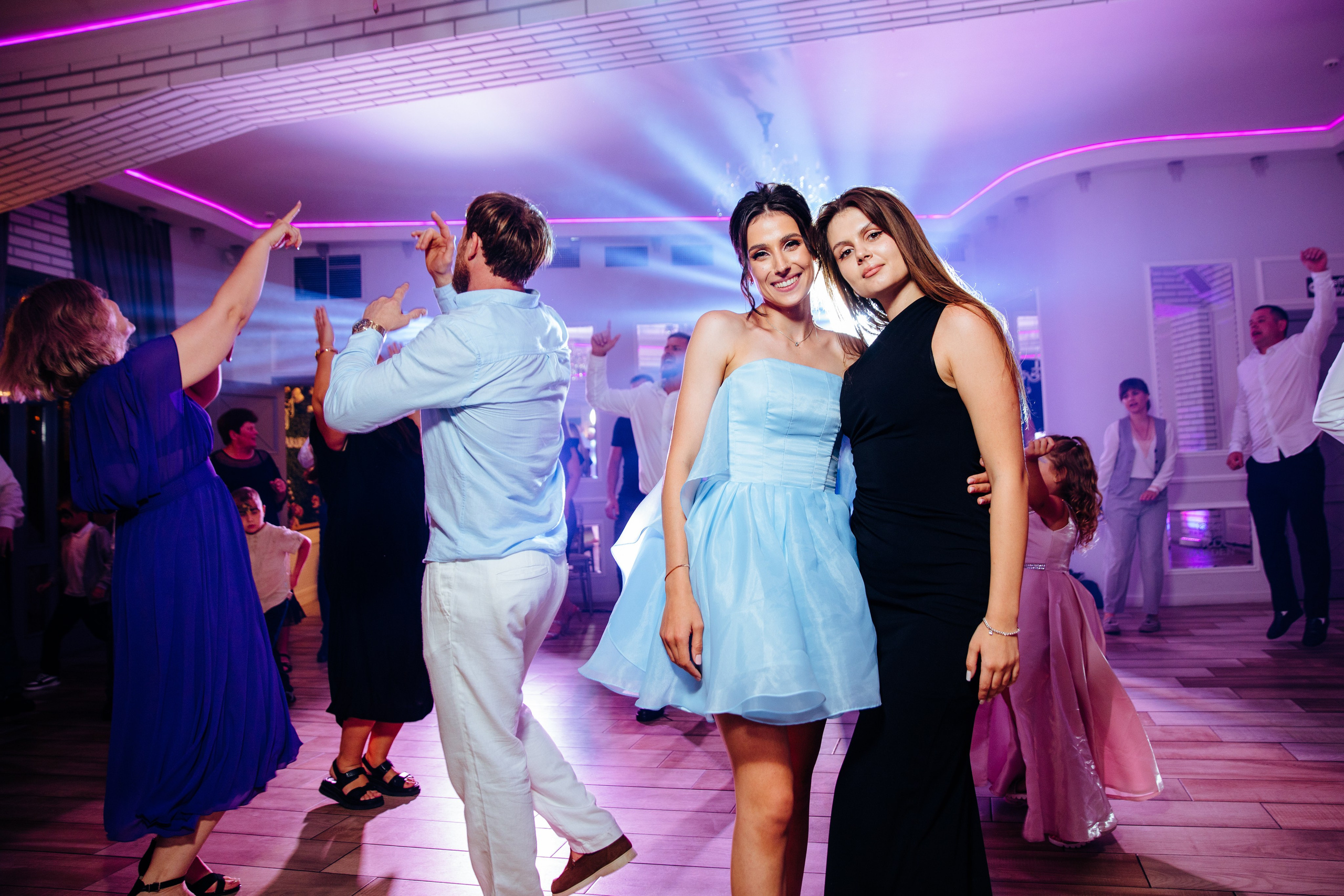 Antonia. Fotograf de nuntă și evenimente private!