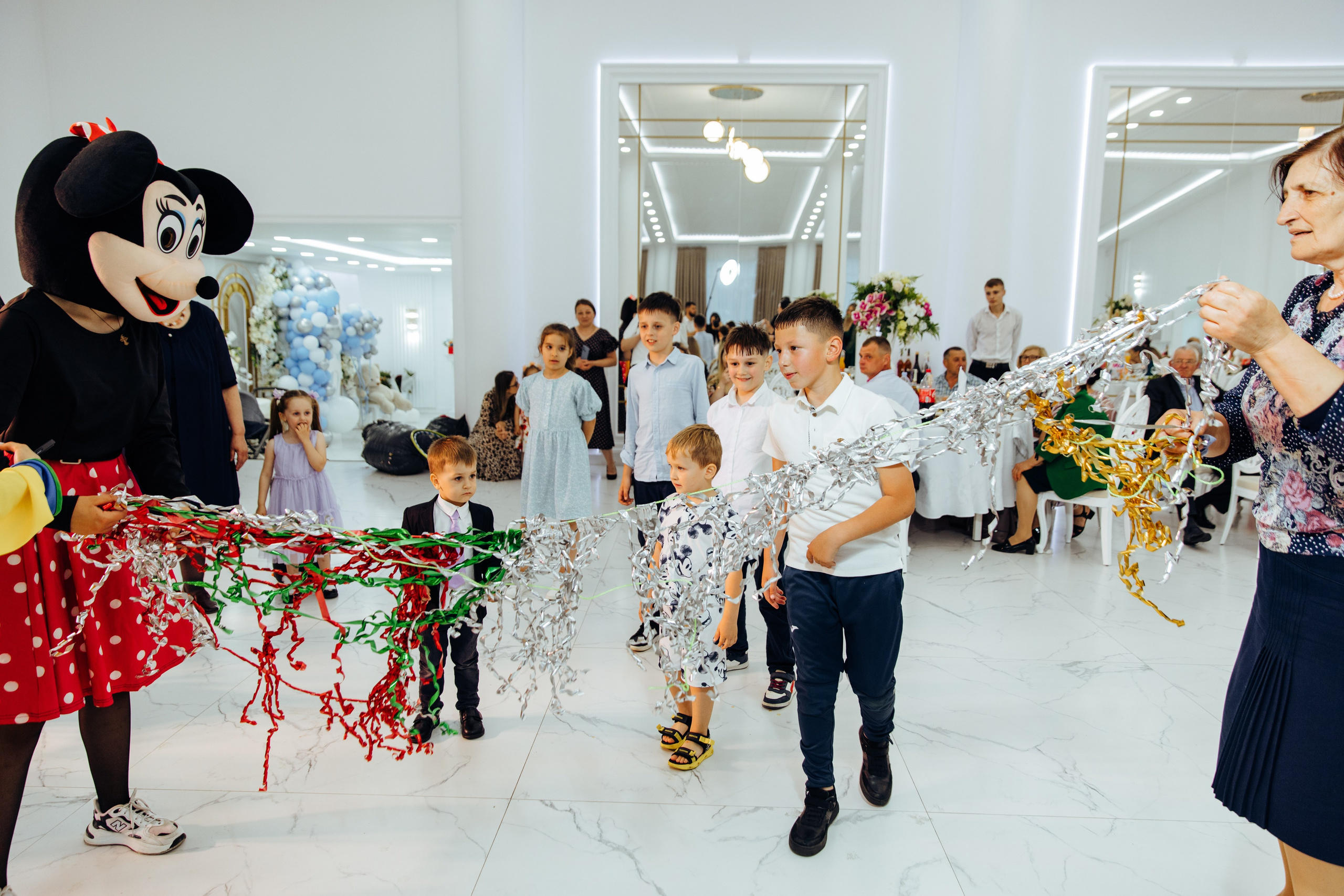 Ionel-Alessandro. Fotograf de nuntă și evenimente private!