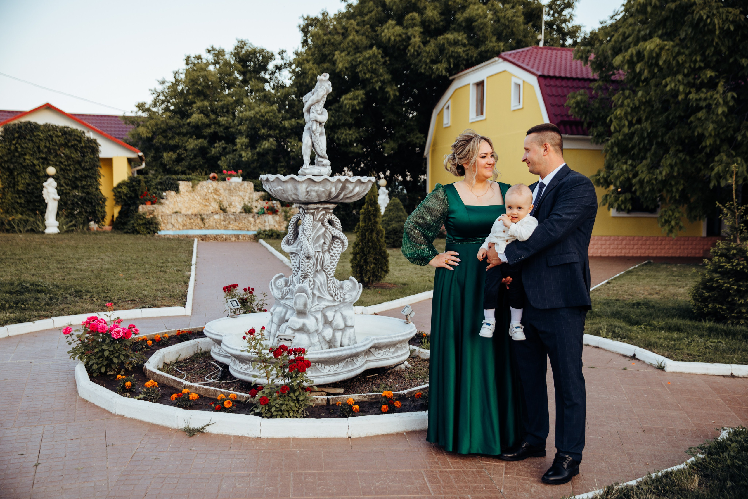 Ionel-Alessandro. Fotograf de nuntă și evenimente private!