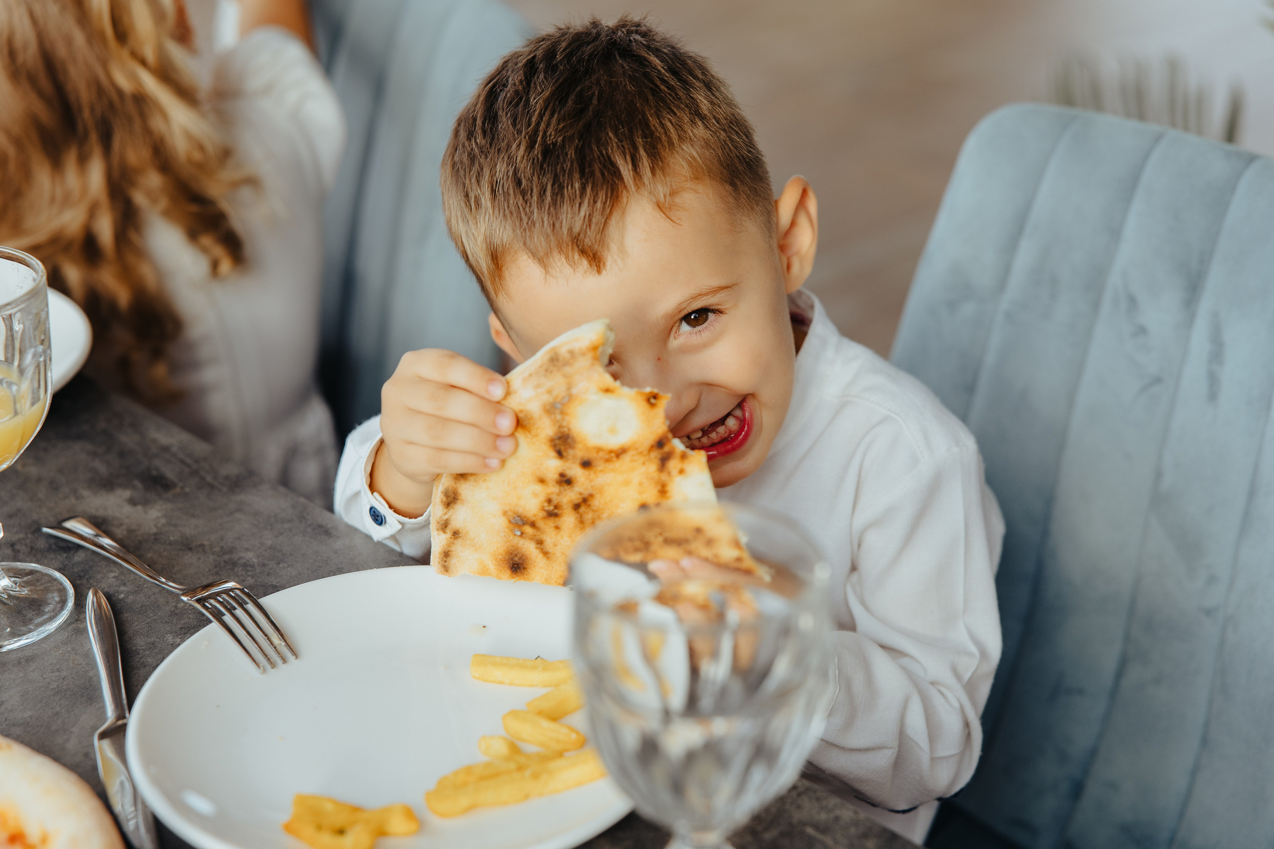 Nicoleta. Fotograf de nuntă și evenimente private!