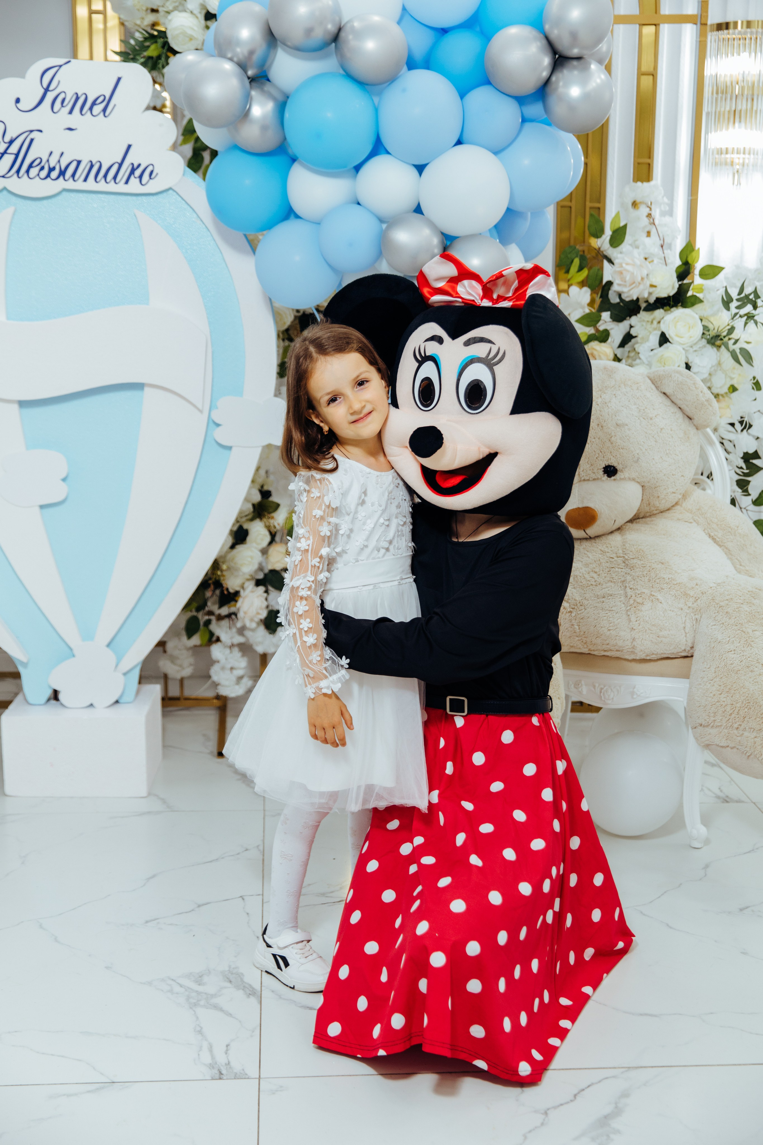 Ionel-Alessandro. Fotograf de nuntă și evenimente private!