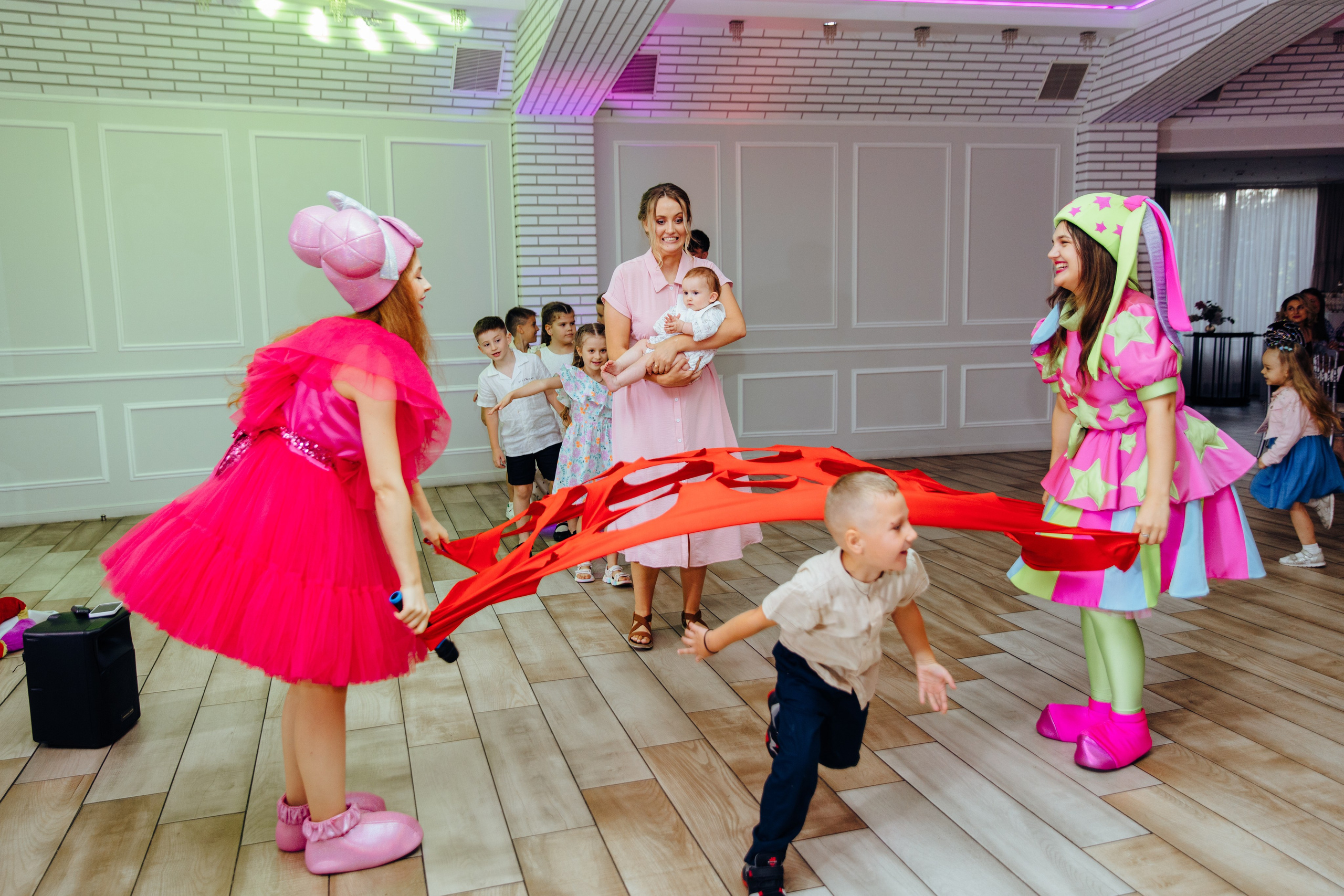 Antonia. Fotograf de nuntă și evenimente private!