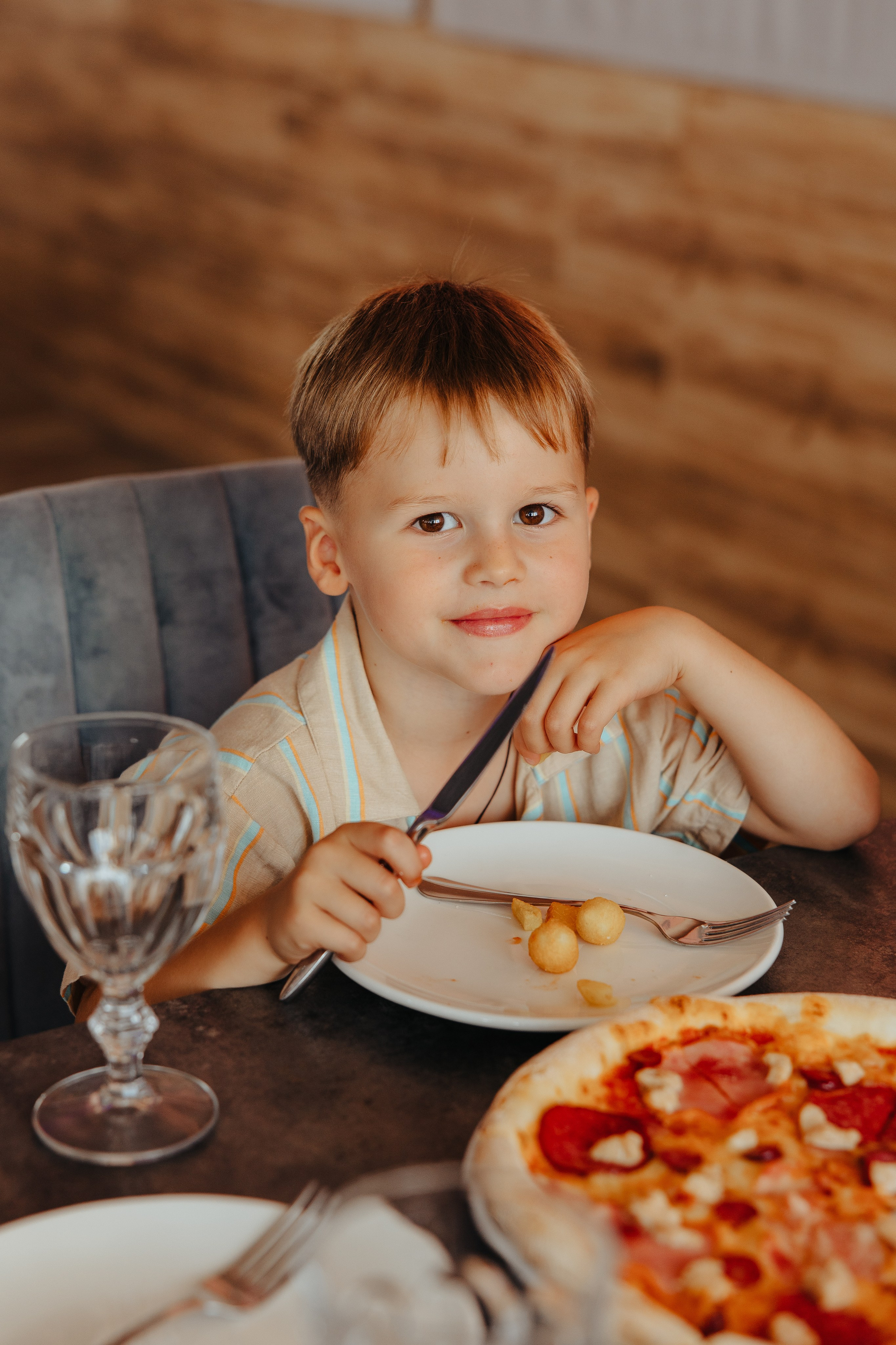 Nicoleta. Fotograf de nuntă și evenimente private!