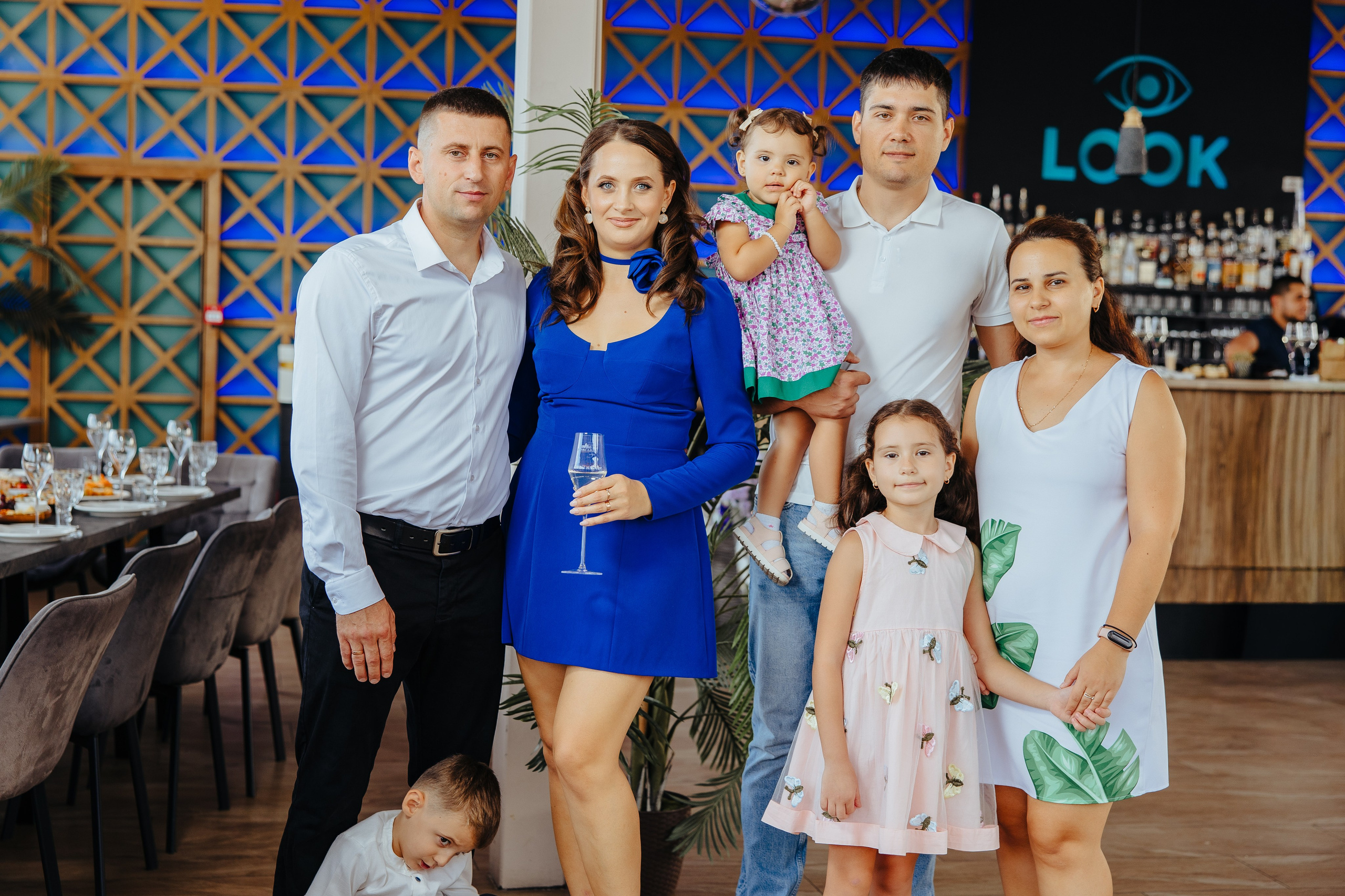 Nicoleta. Fotograf de nuntă și evenimente private!