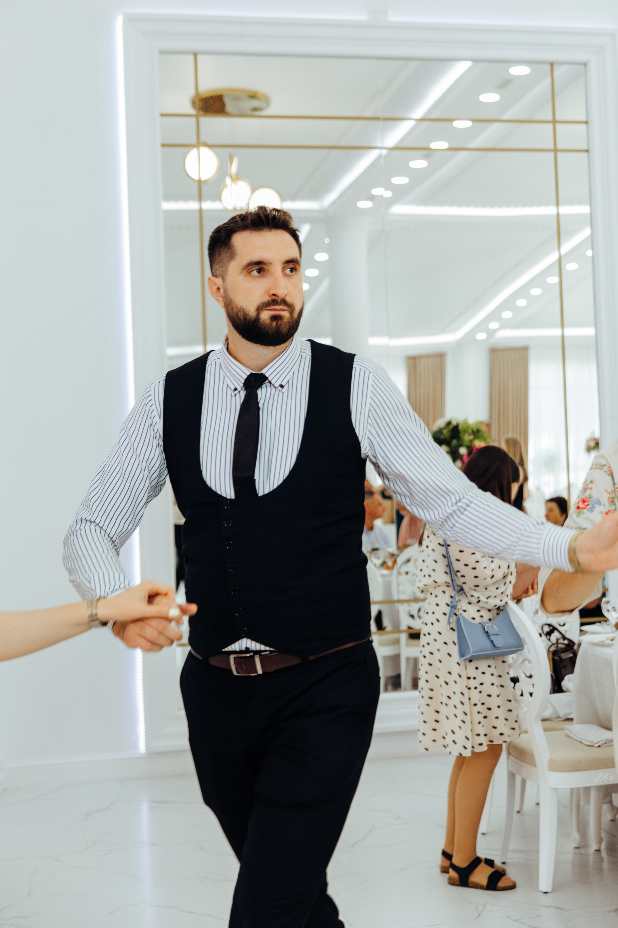 Ionel-Alessandro. Fotograf de nuntă și evenimente private!