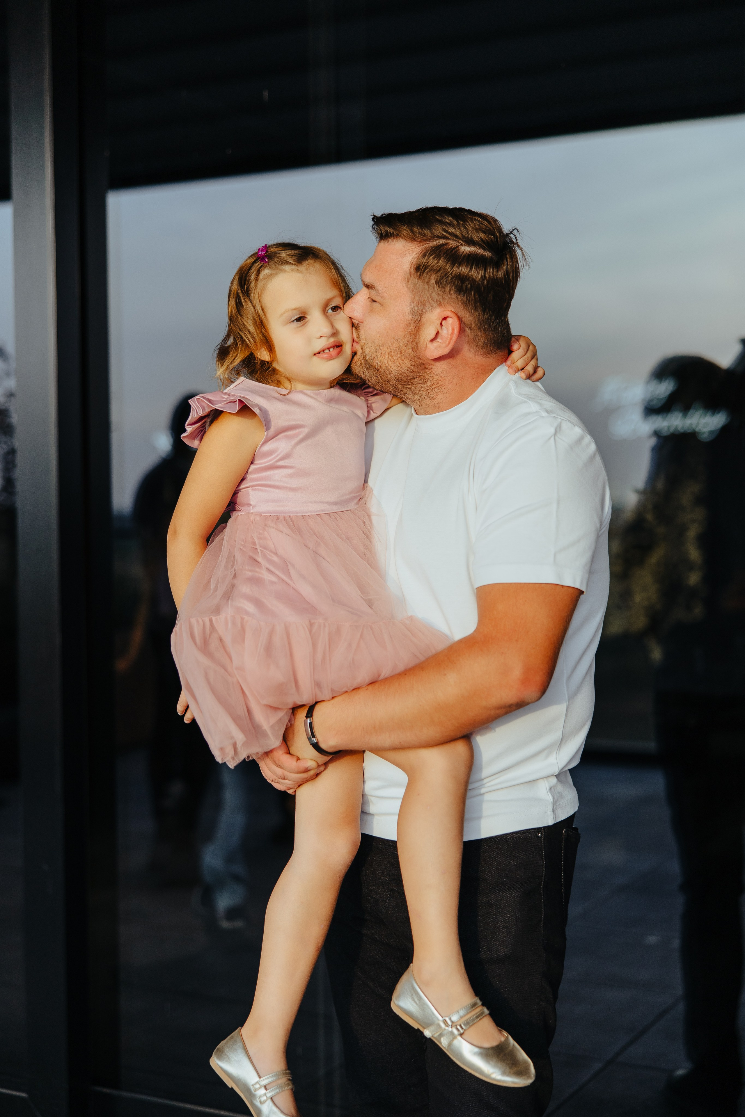 Oleg 40 ani. Fotograf de nuntă și evenimente private!