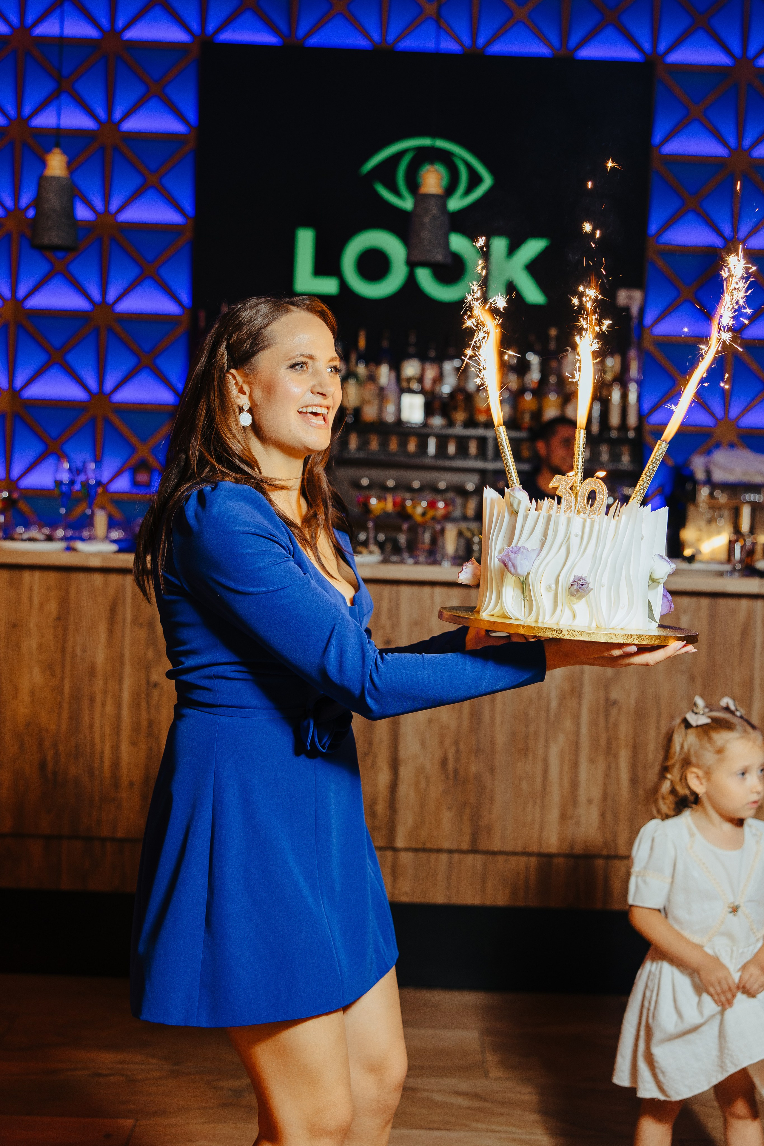 Nicoleta. Fotograf de nuntă și evenimente private!