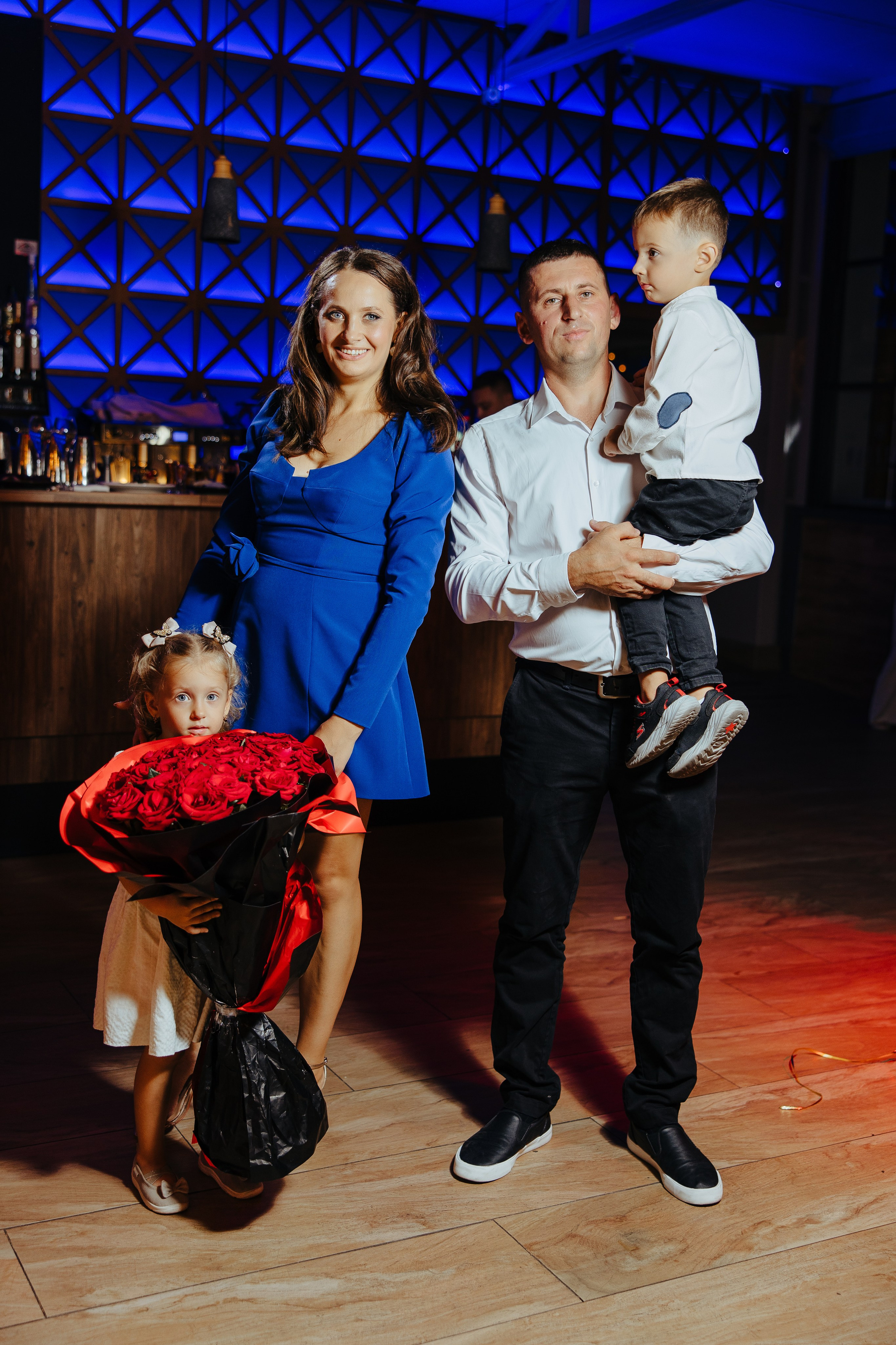 Nicoleta. Fotograf de nuntă și evenimente private!