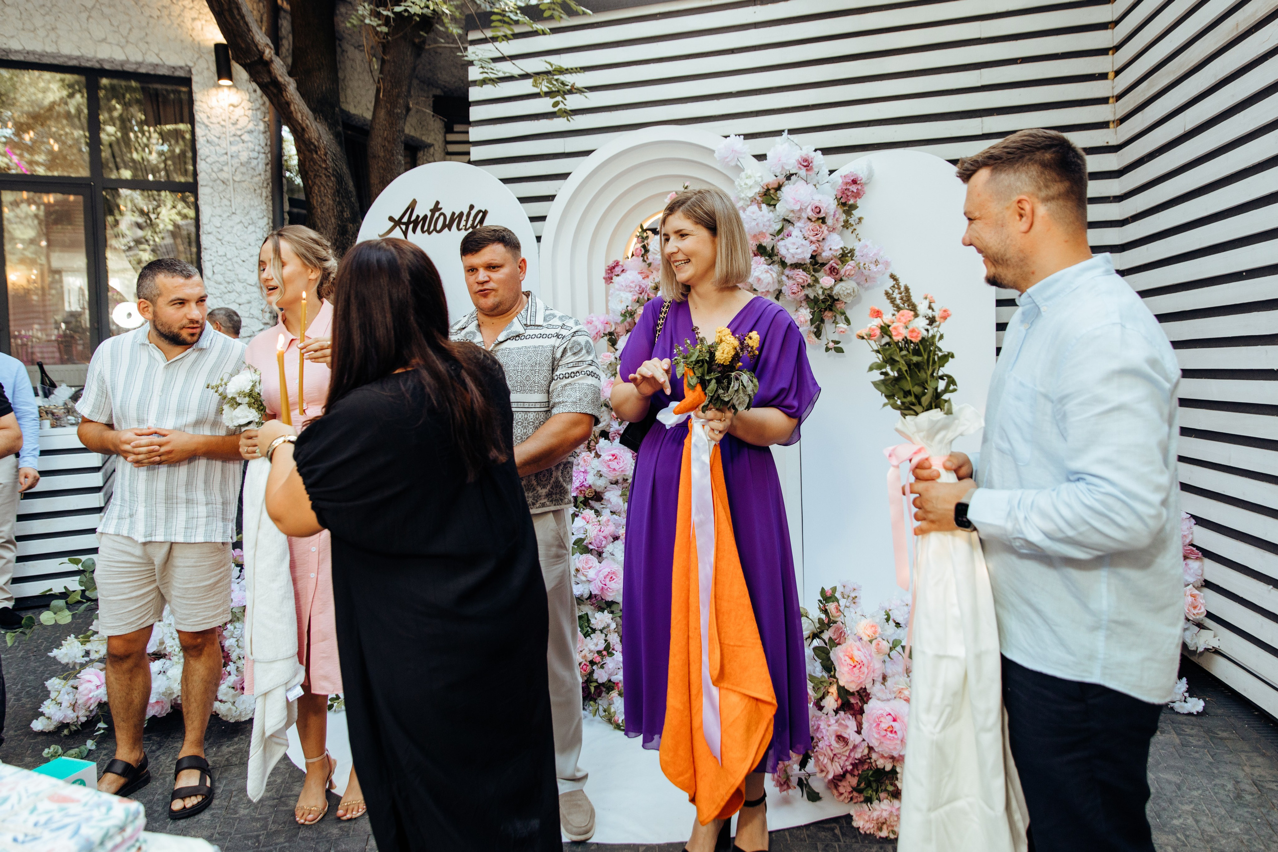 Antonia. Fotograf de nuntă și evenimente private!