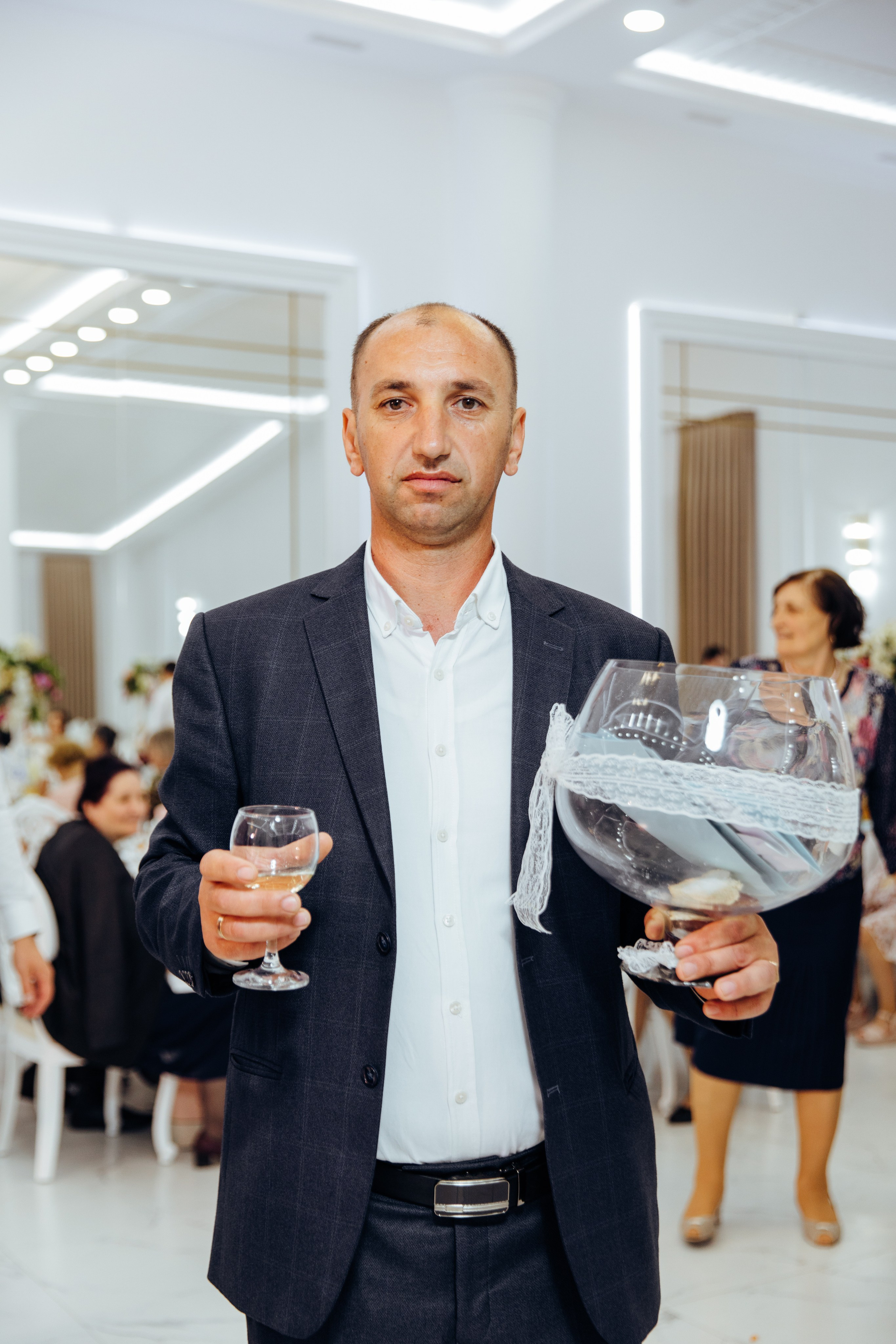 Ionel-Alessandro. Fotograf de nuntă și evenimente private!