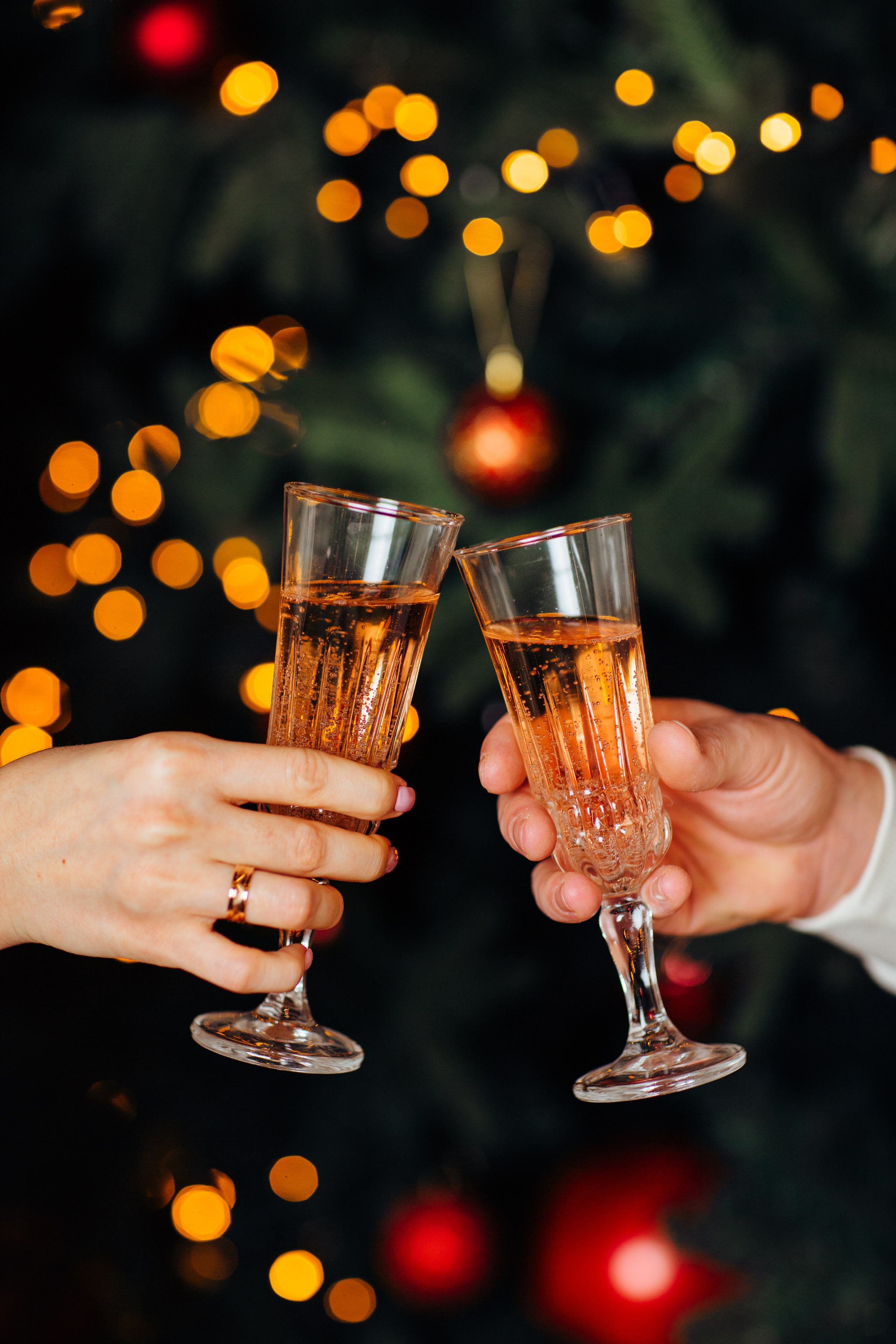 Magia sarbātorilor. Fotograf de nuntă și evenimente private!