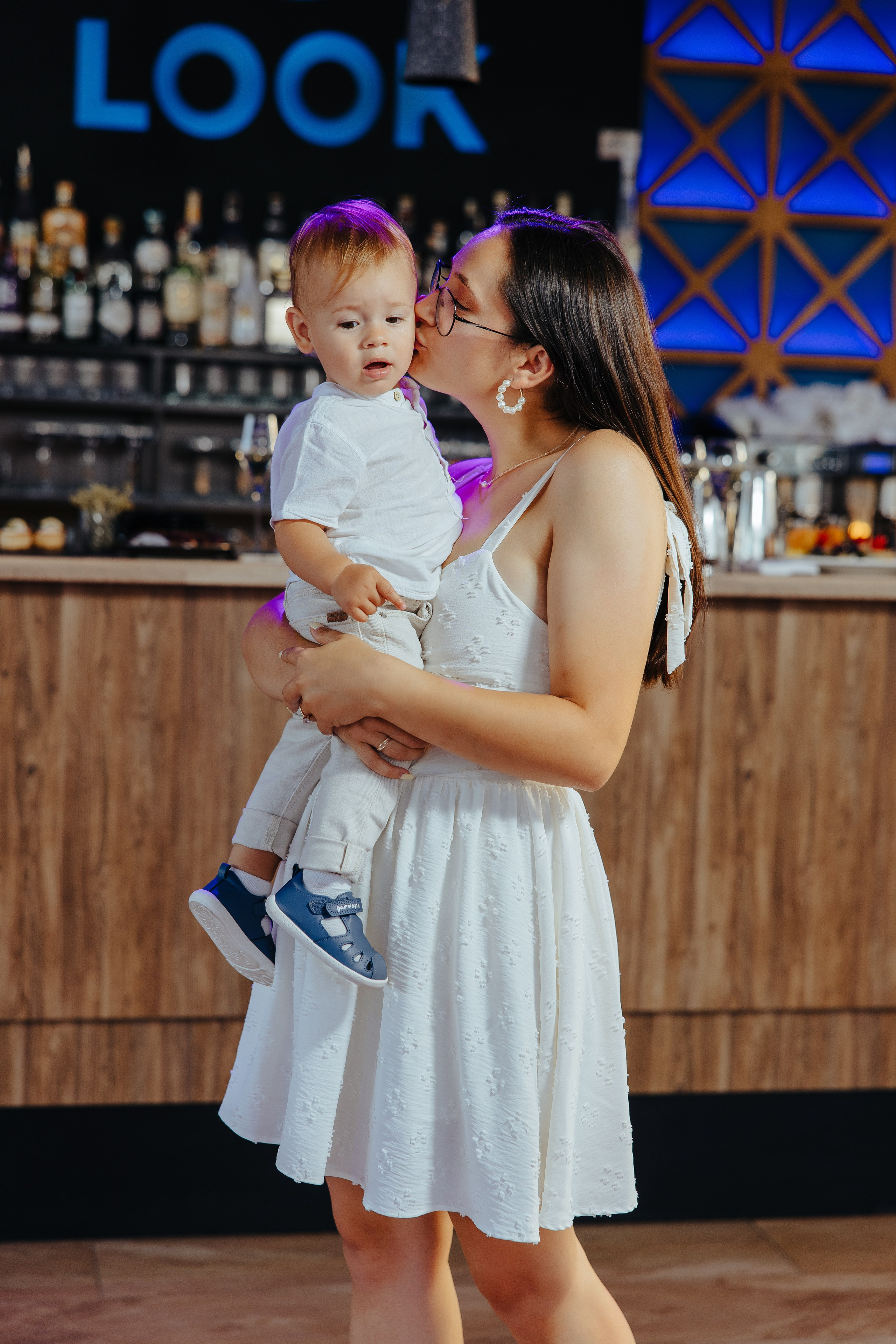 Nicoleta. Fotograf de nuntă și evenimente private!