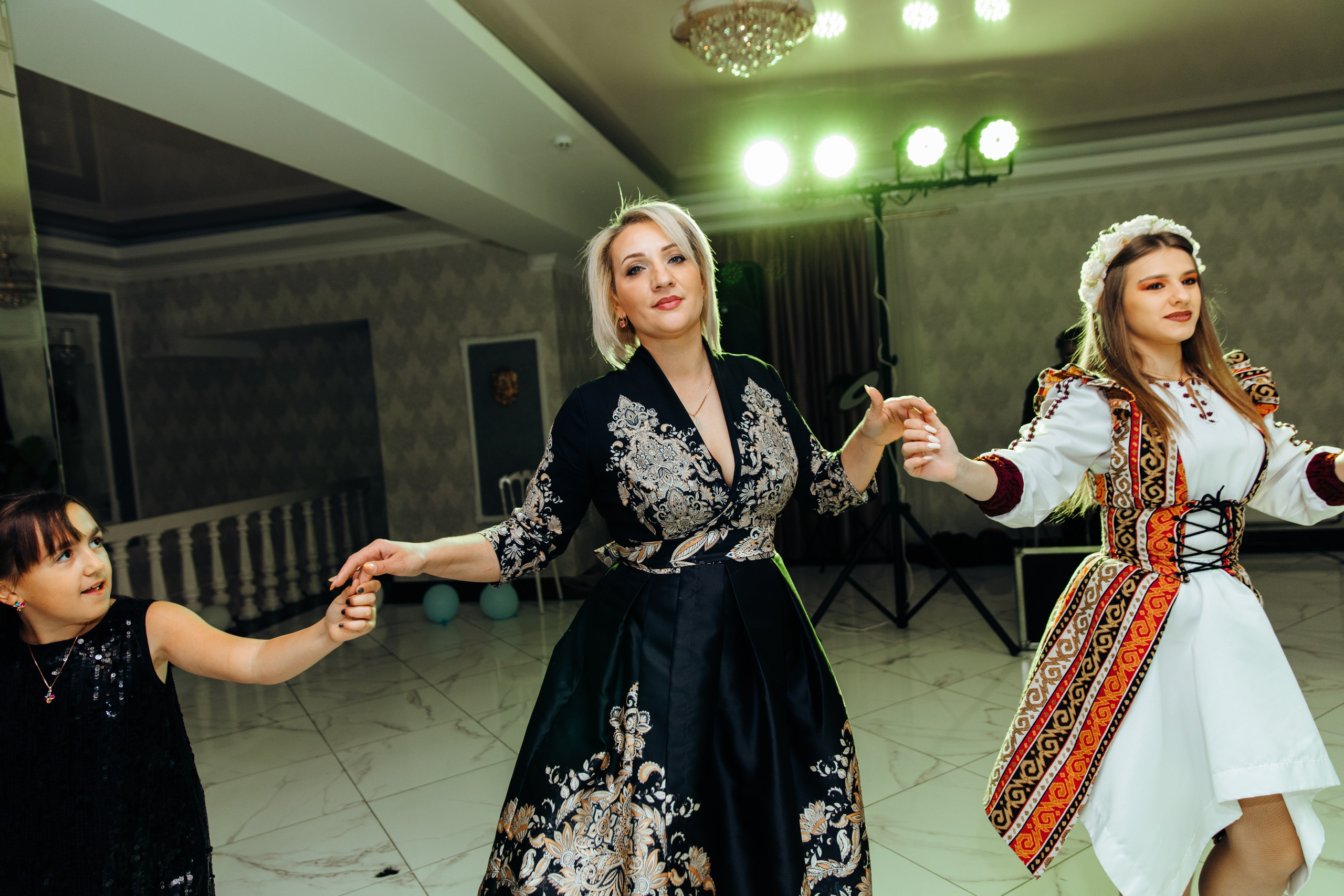 Emma. Fotograf de nuntă și evenimente private!