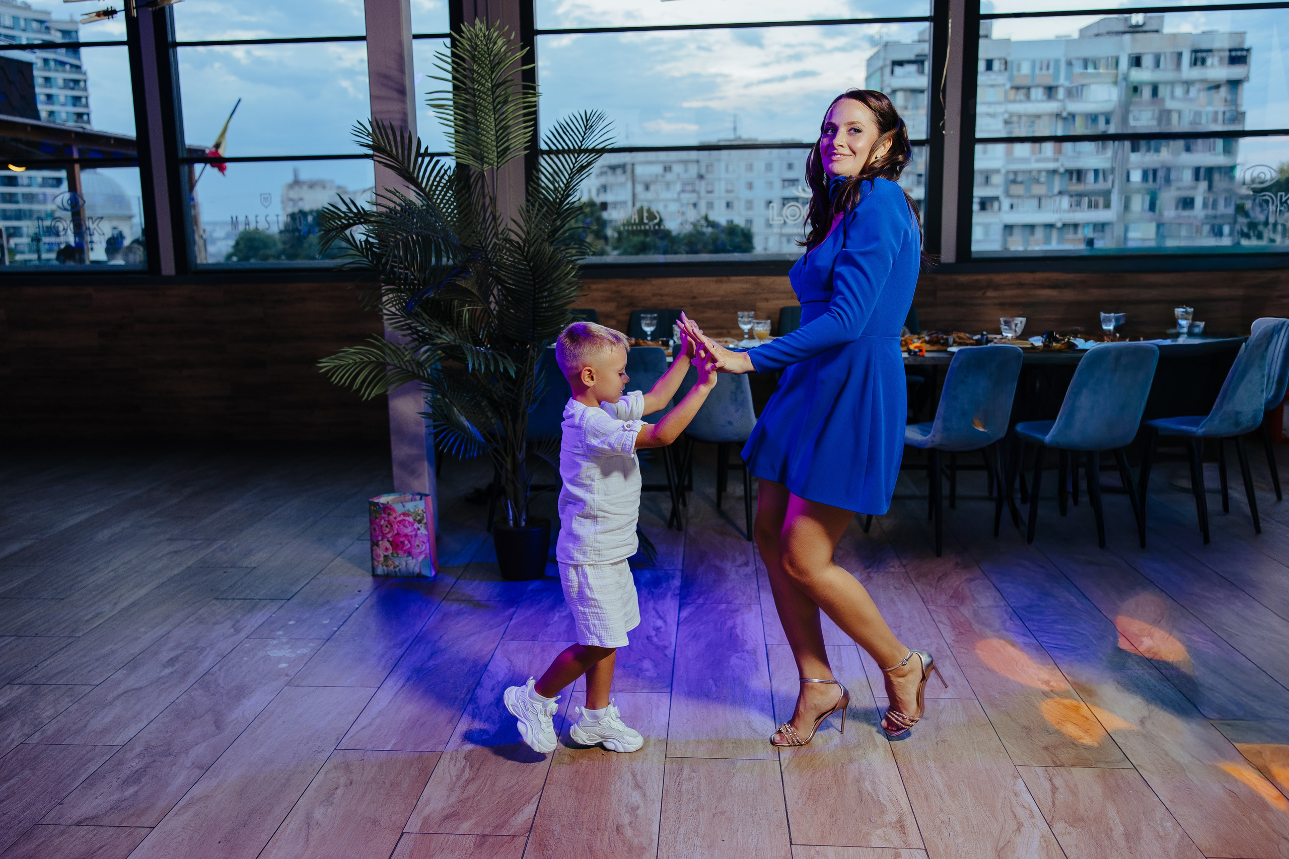 Nicoleta. Fotograf de nuntă și evenimente private!