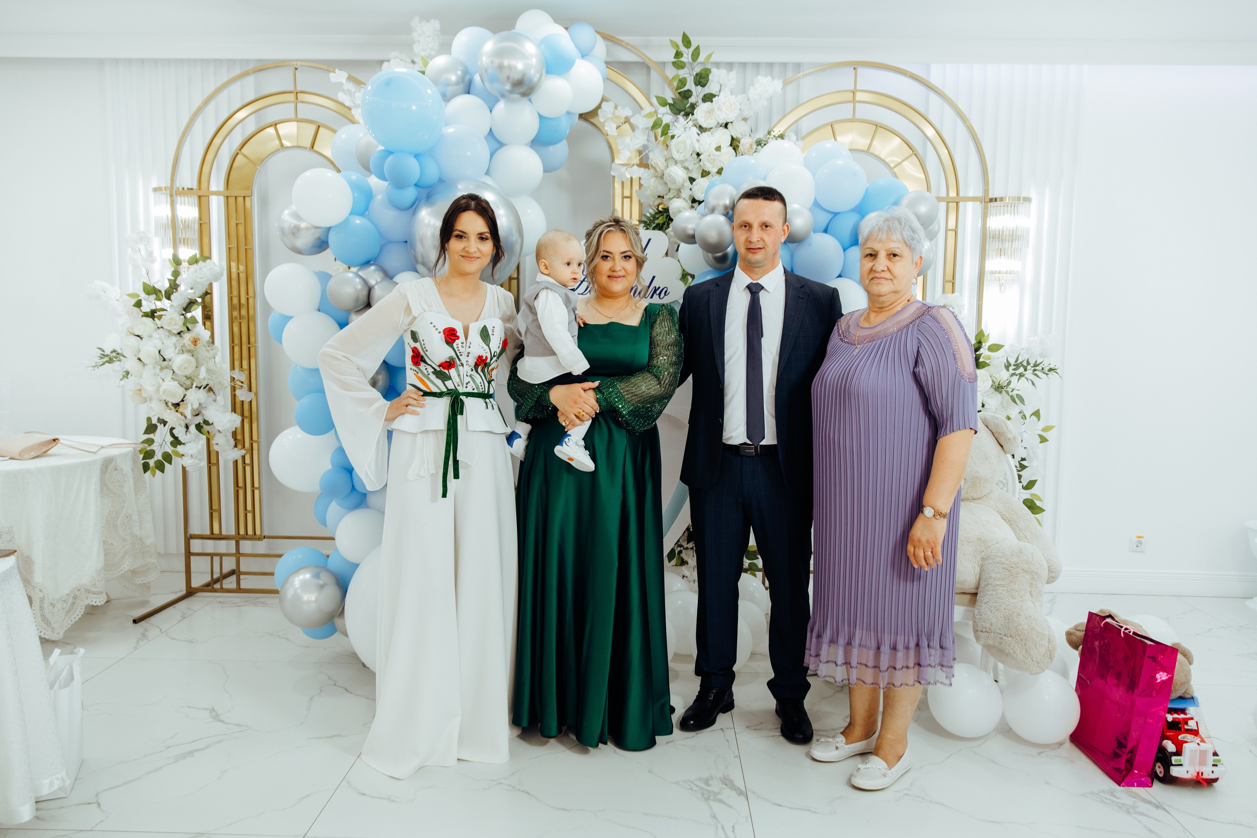 Ionel-Alessandro. Fotograf de nuntă și evenimente private!