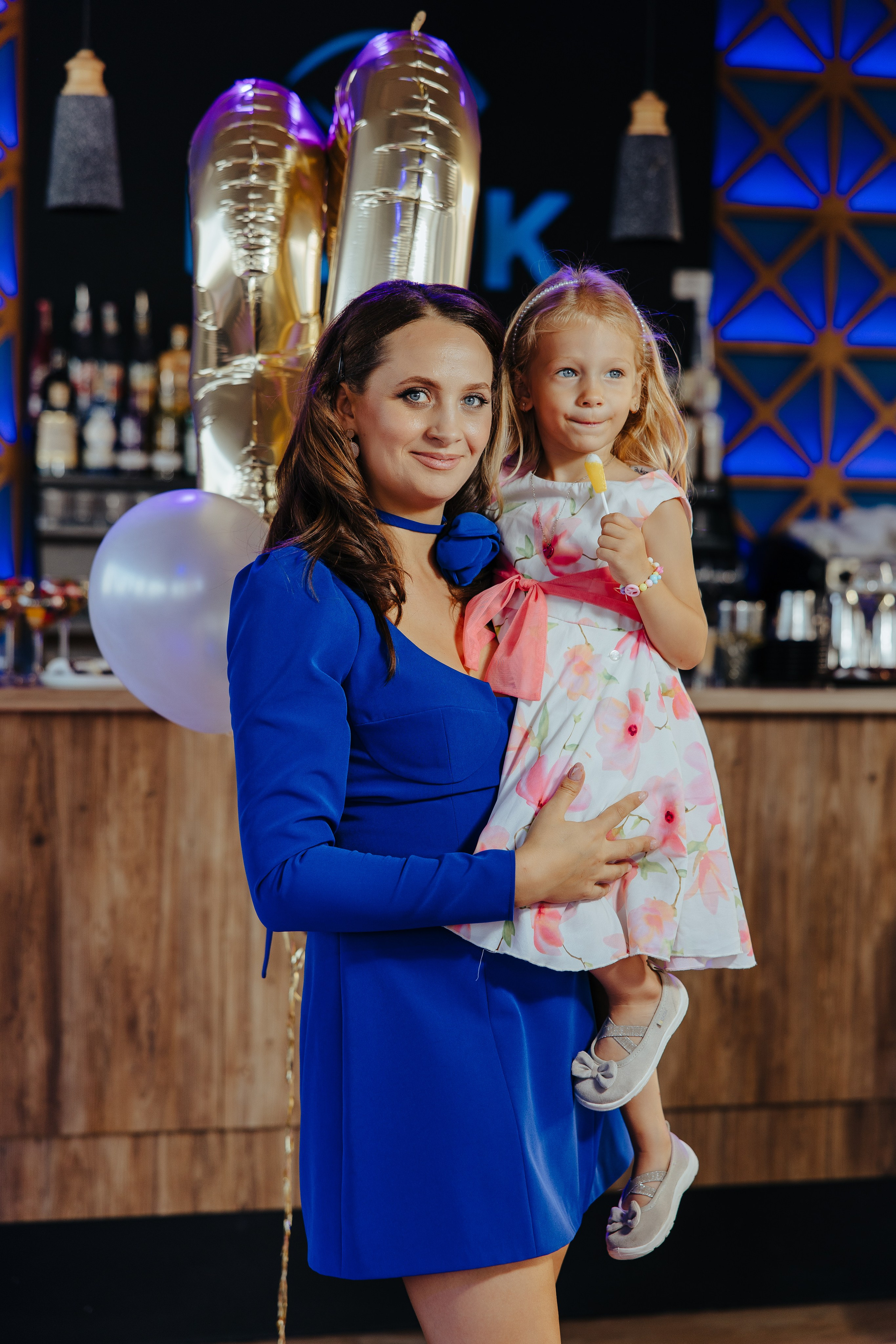 Nicoleta. Fotograf de nuntă și evenimente private!