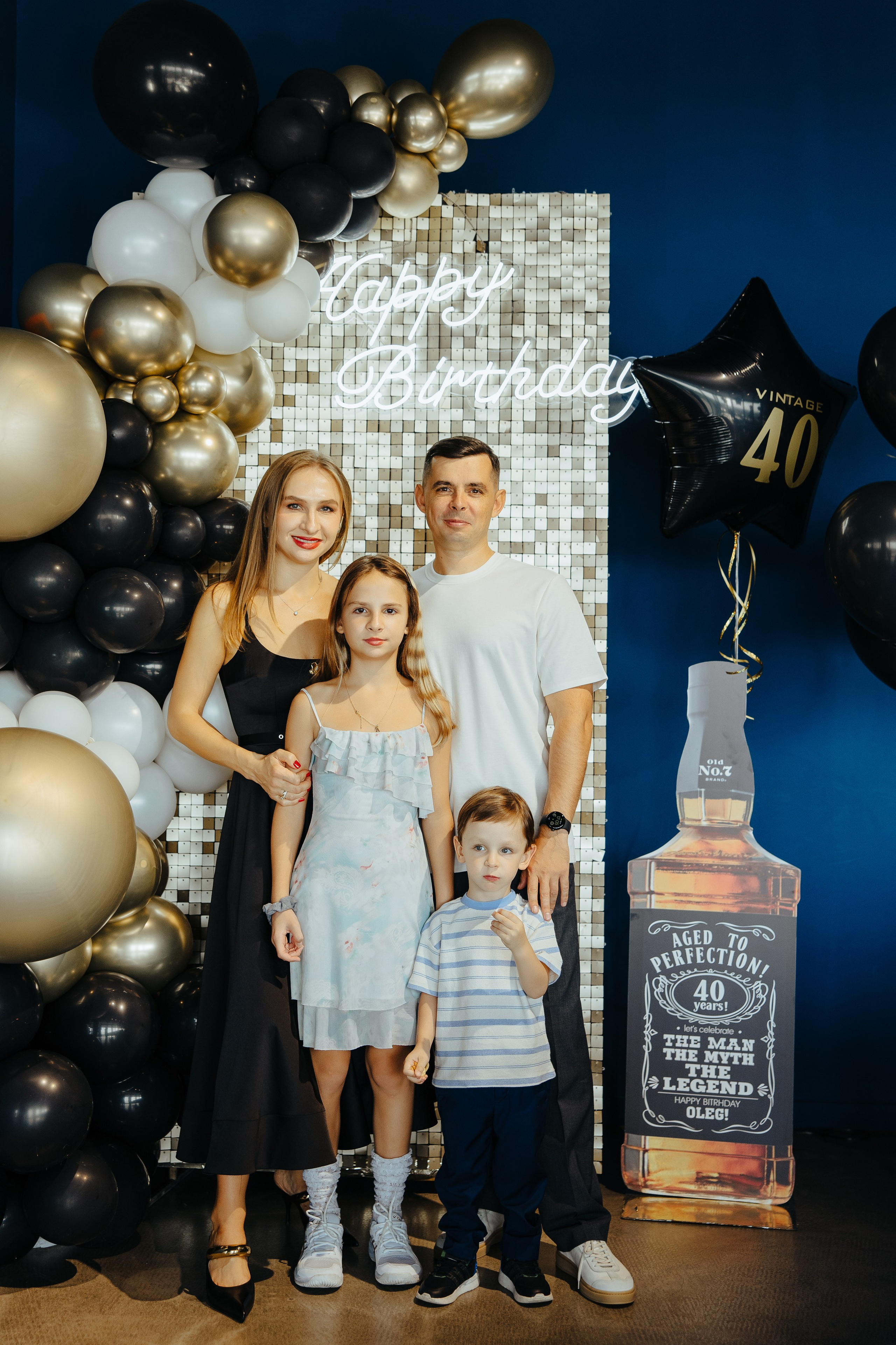 Oleg 40 ani. Fotograf de nuntă și evenimente private!