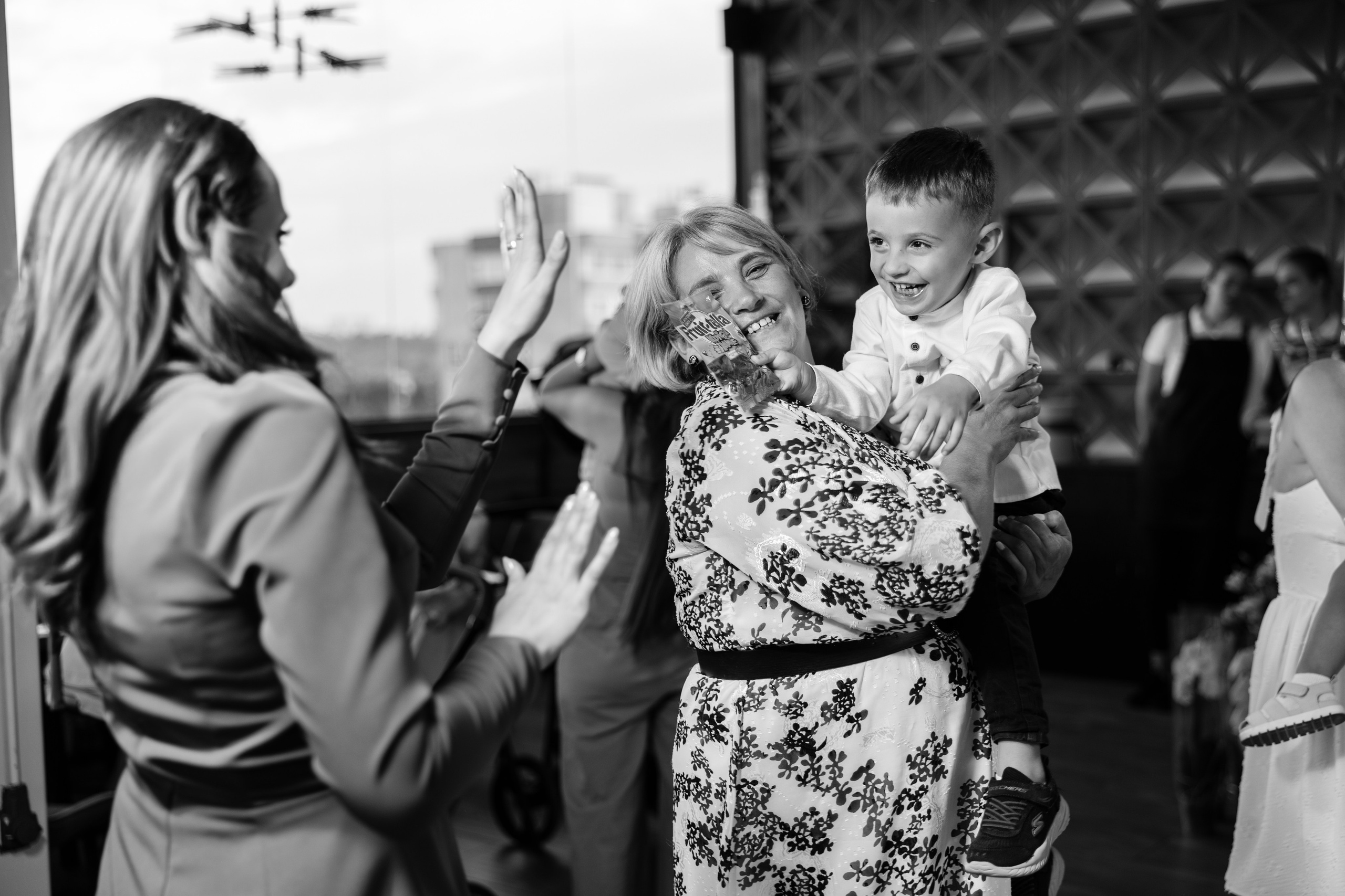 Nicoleta. Fotograf de nuntă și evenimente private!