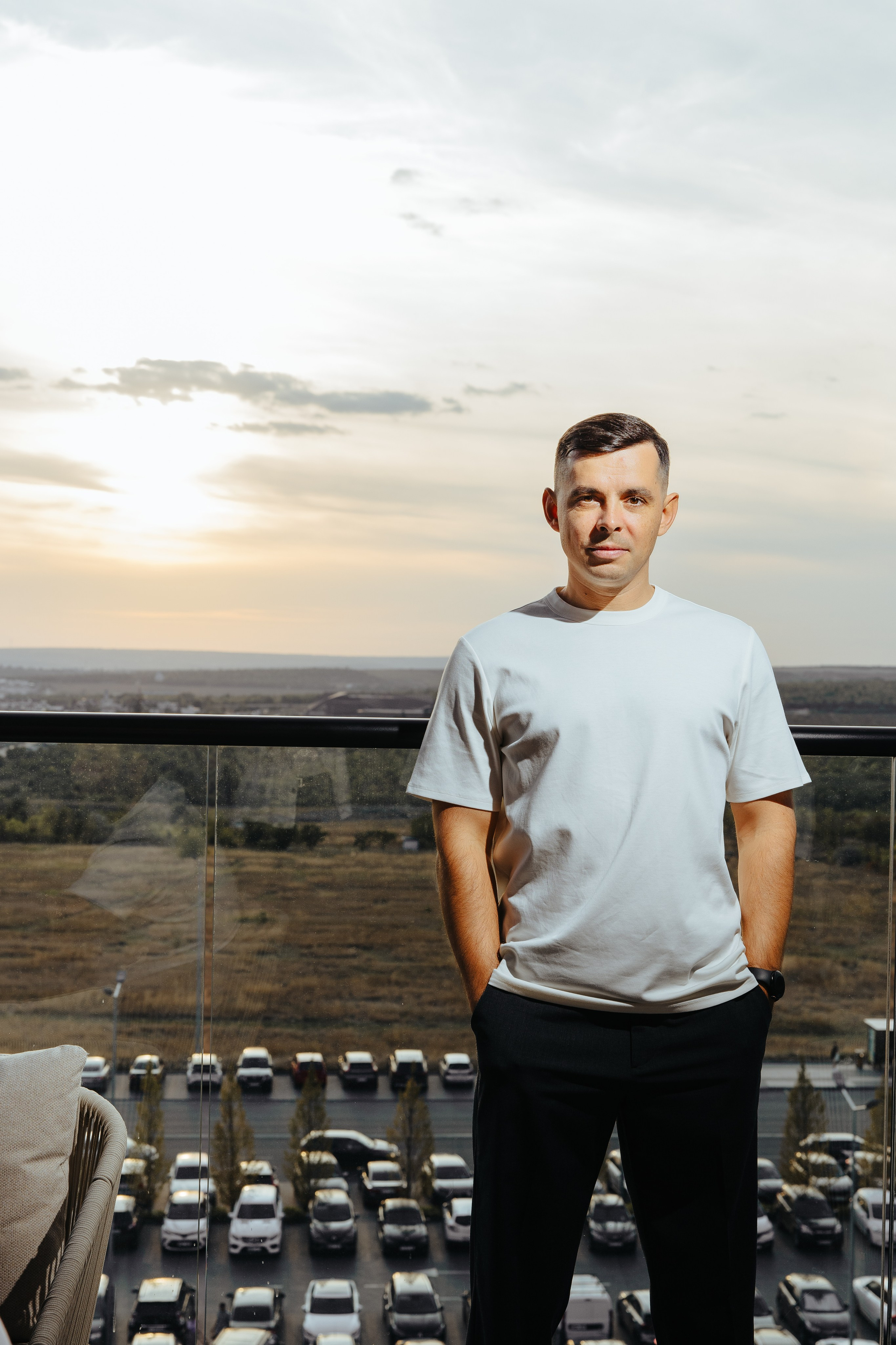 Oleg 40 ani. Fotograf de nuntă și evenimente private!