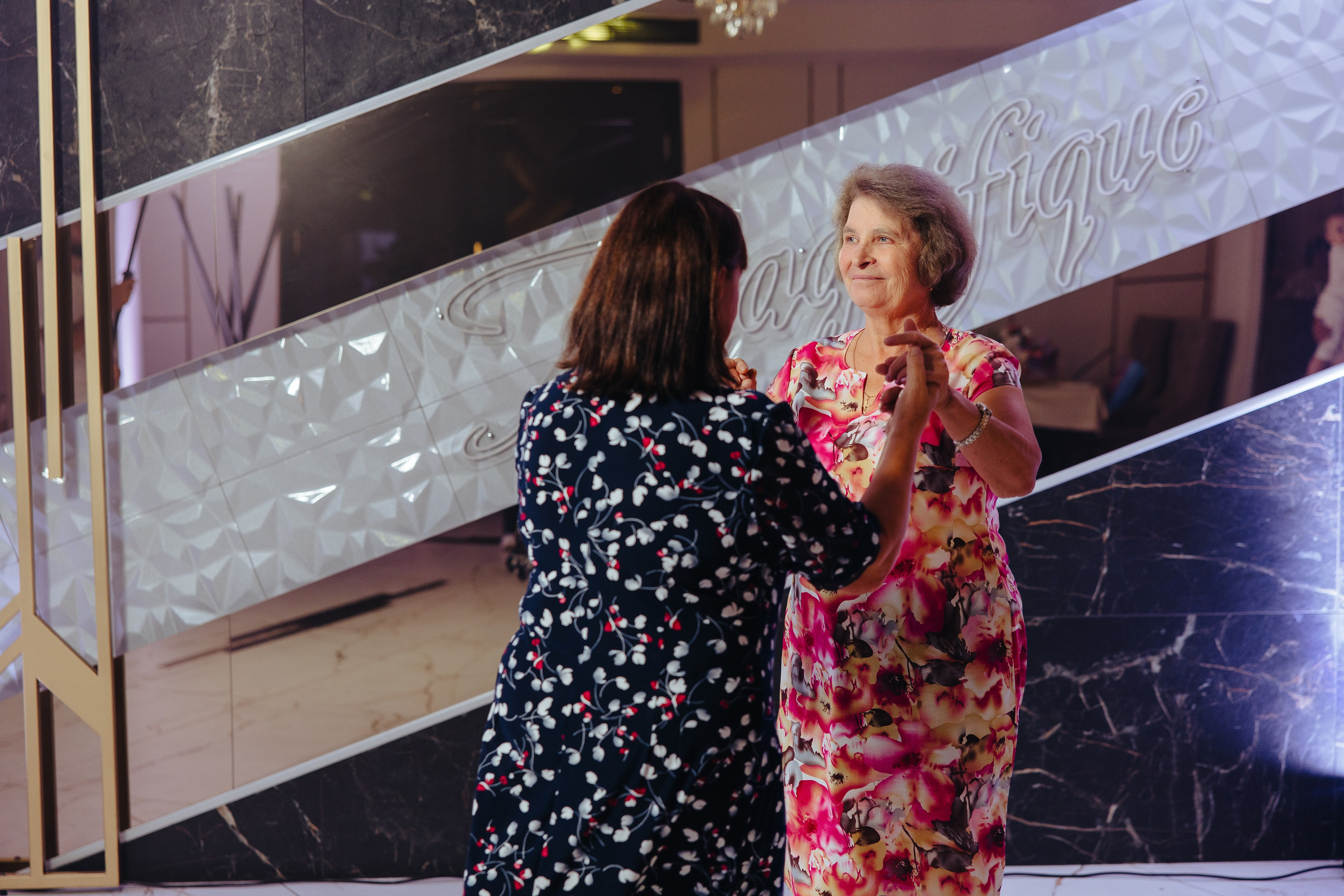 Delia. Fotograf de nuntă și evenimente private!