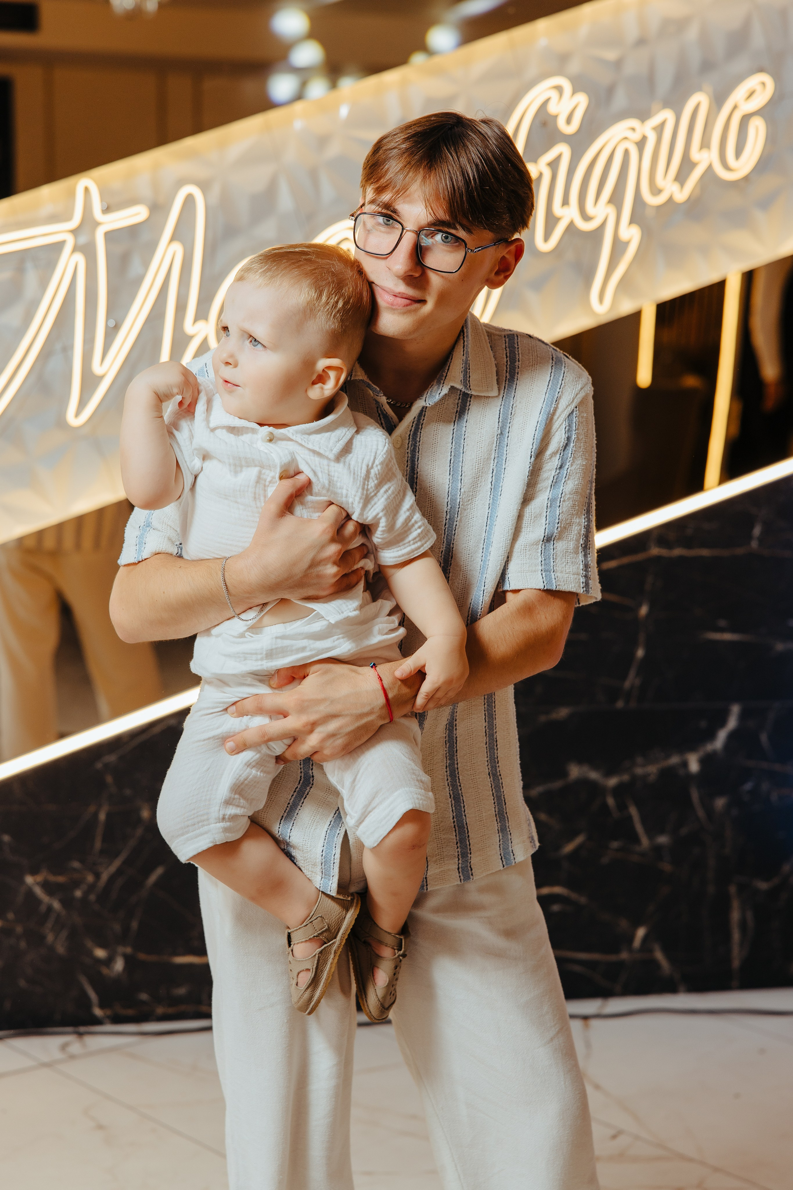 Delia. Fotograf de nuntă și evenimente private!