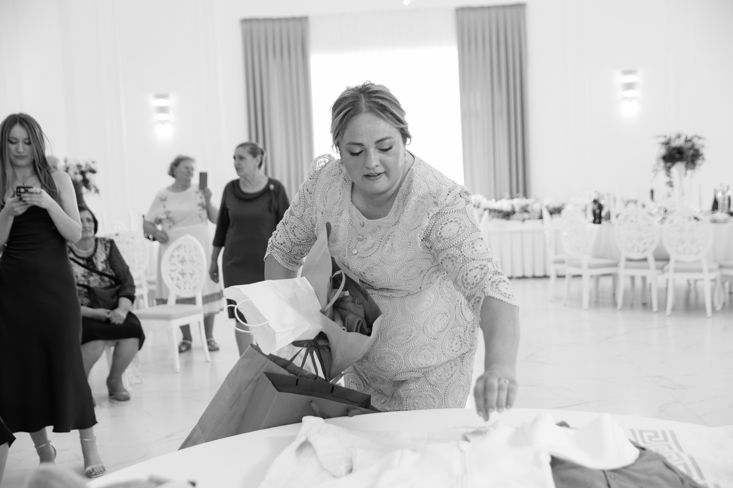 Ionel-Alessandro. Fotograf de nuntă și evenimente private!