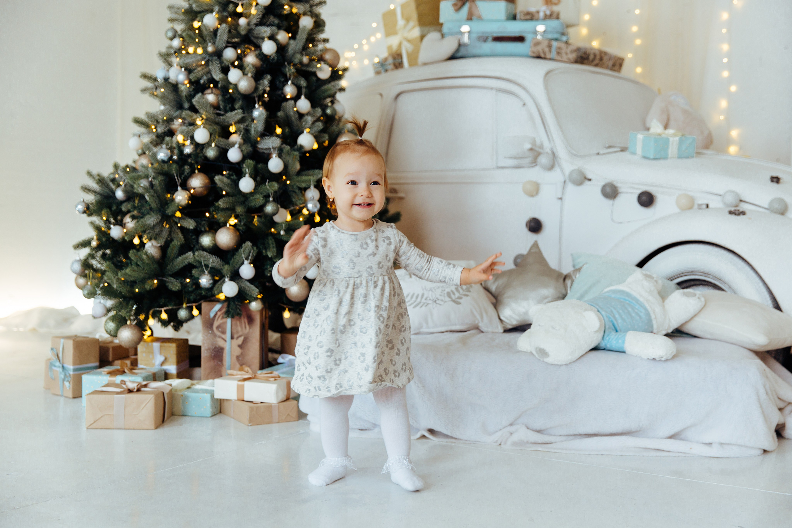 Magia sarbātorilor. Fotograf de nuntă și evenimente private!