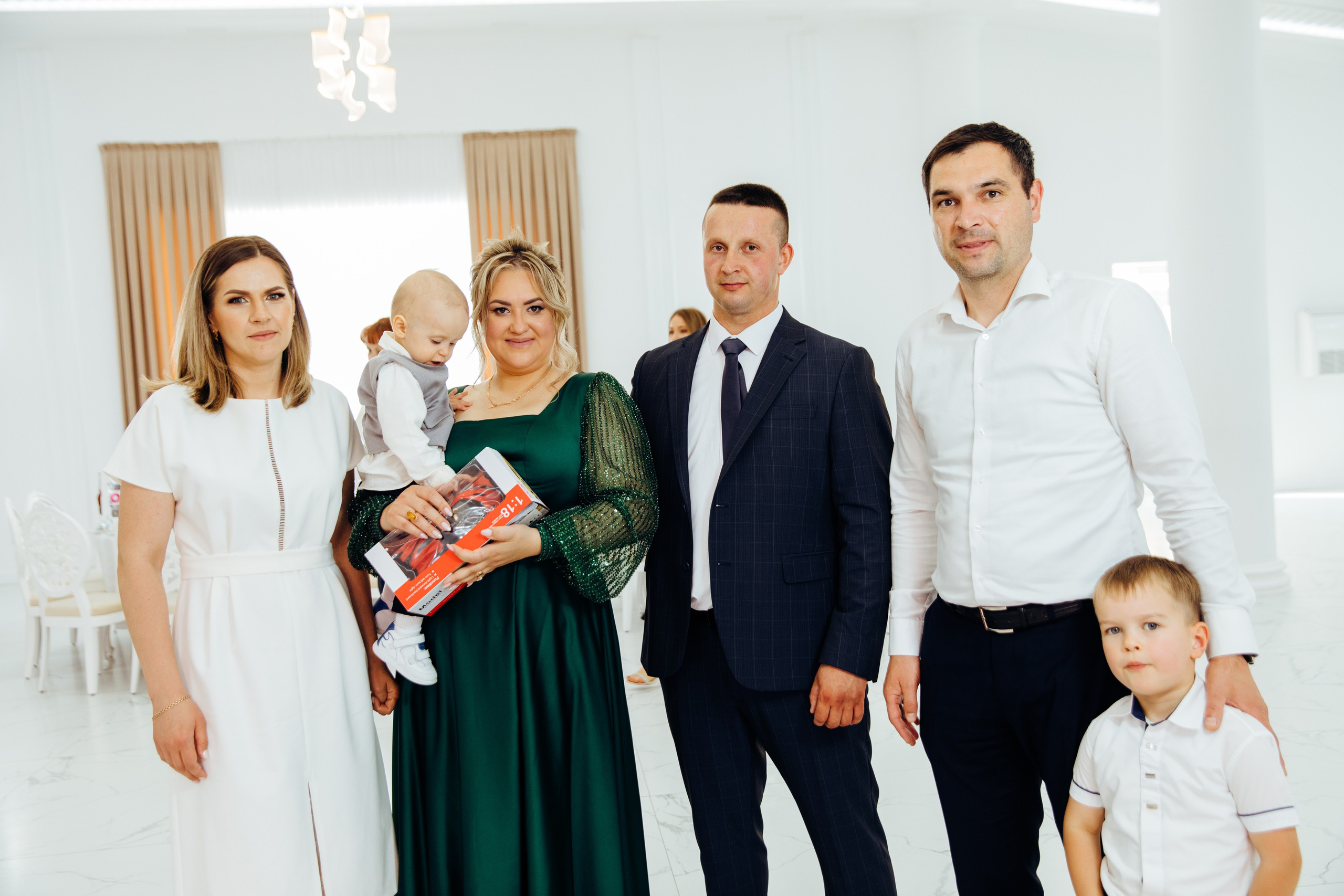 Ionel-Alessandro. Fotograf de nuntă și evenimente private!