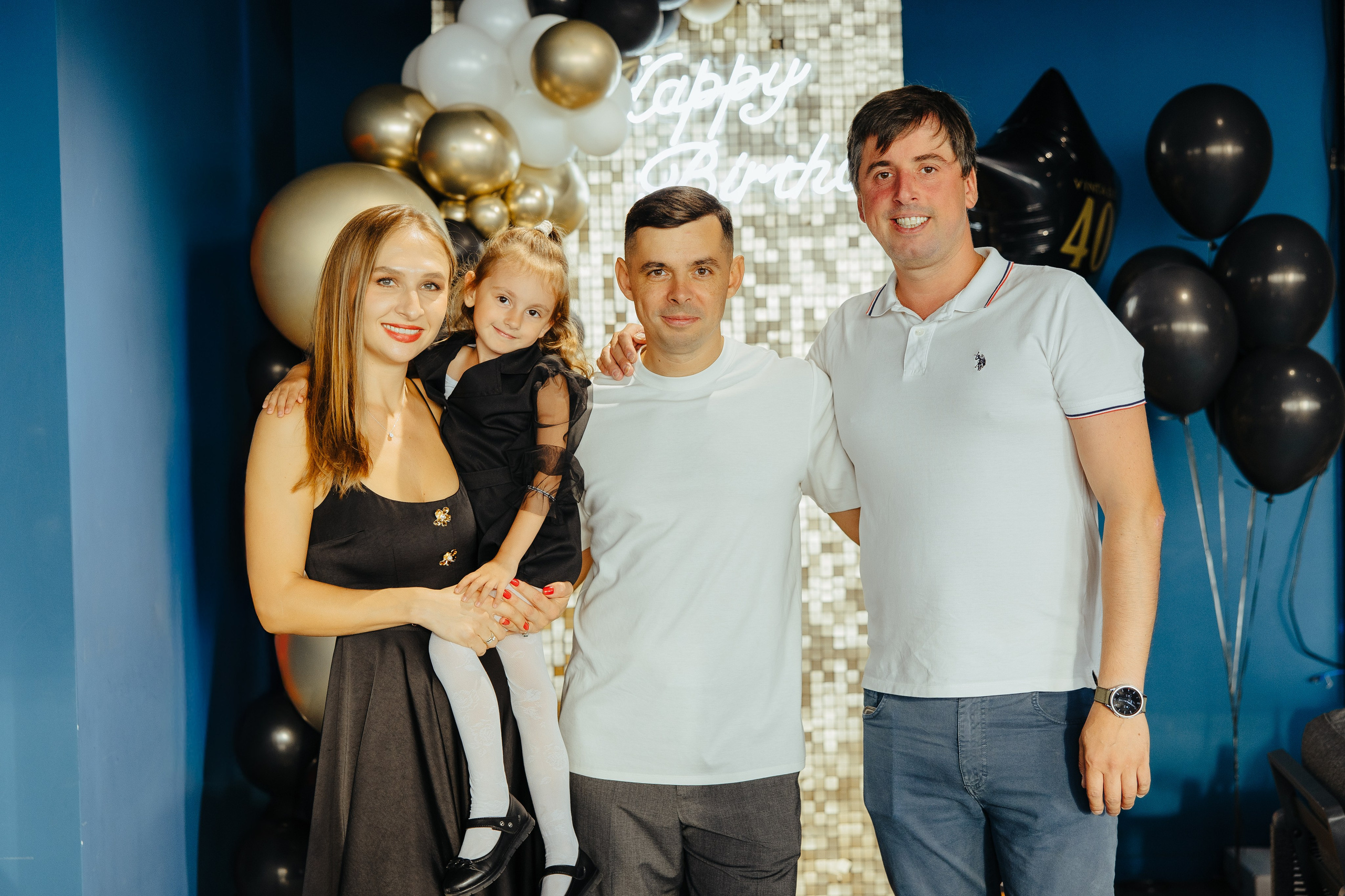 Oleg 40 ani. Fotograf de nuntă și evenimente private!