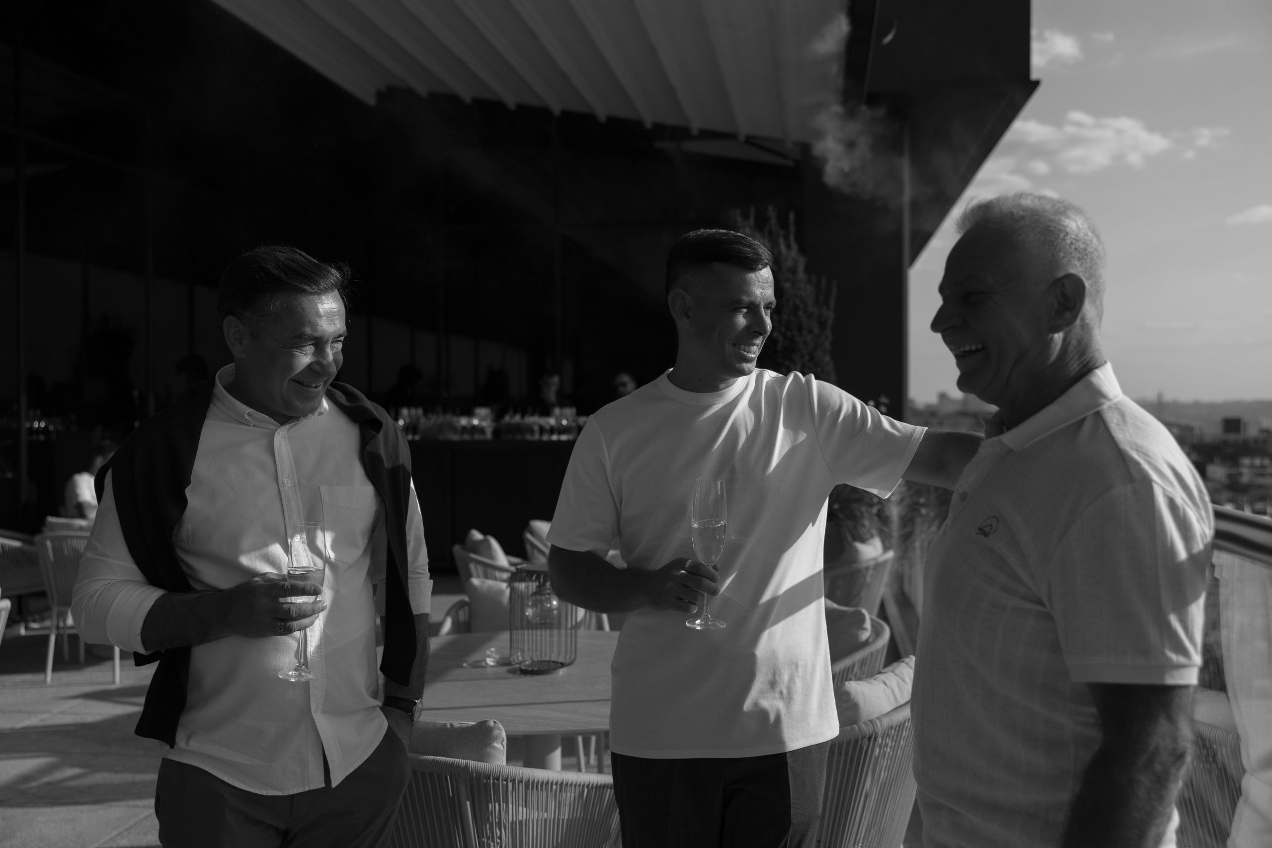 Oleg 40 ani. Fotograf de nuntă și evenimente private!