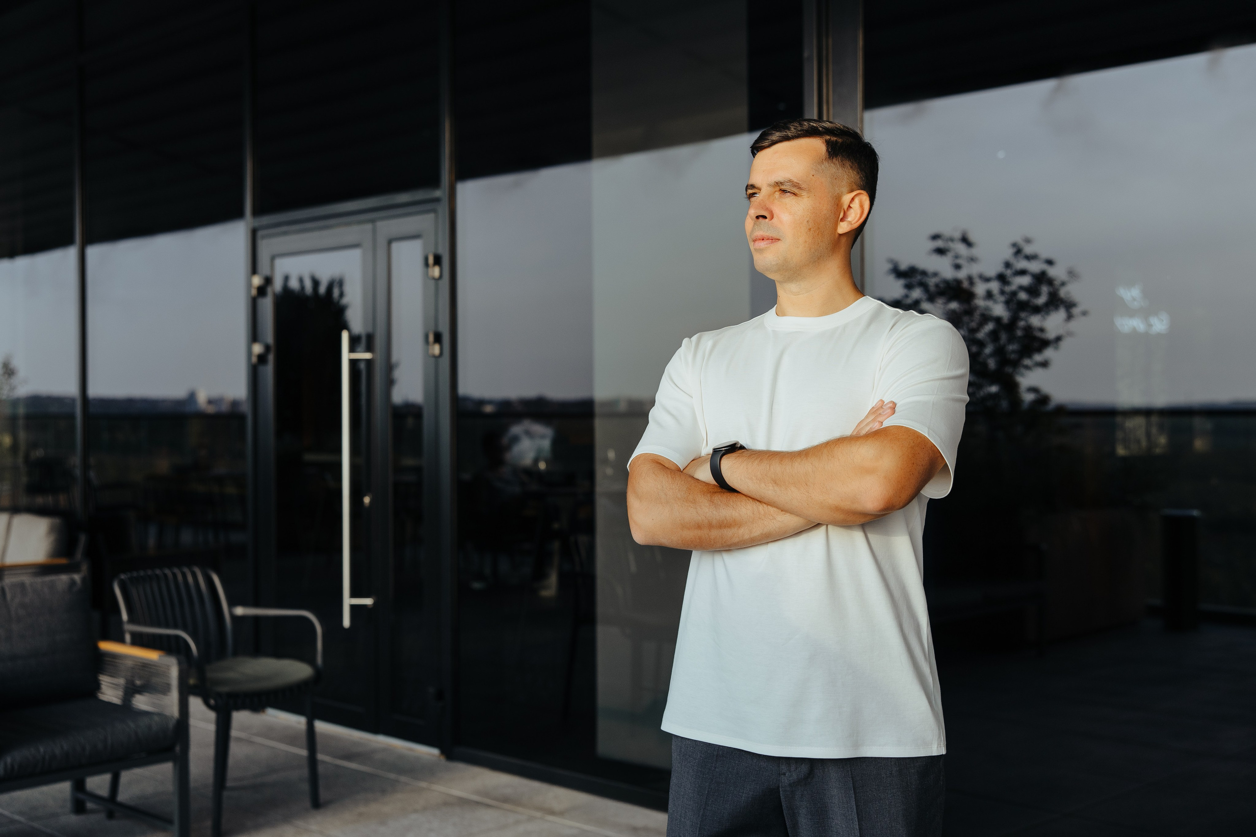 Oleg 40 ani. Fotograf de nuntă și evenimente private!