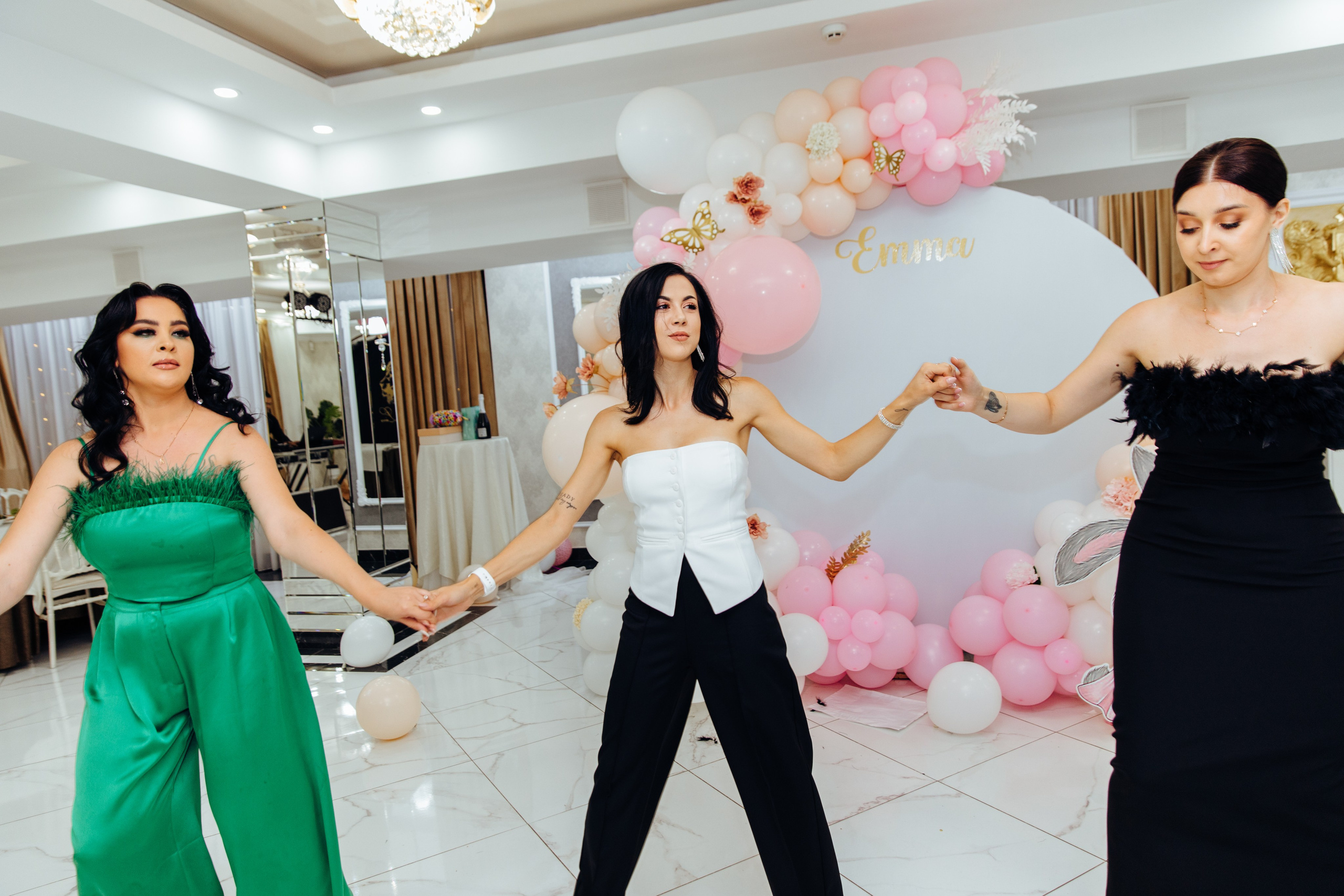 Emma. Fotograf de nuntă și evenimente private!