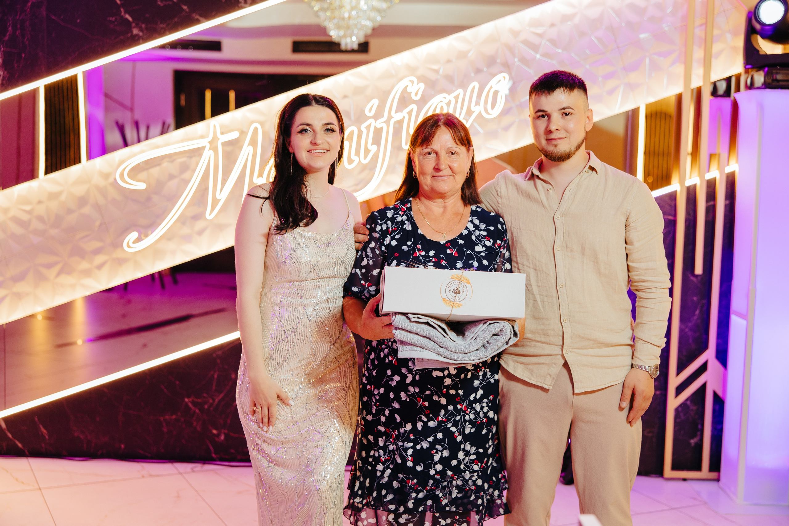 Delia. Fotograf de nuntă și evenimente private!