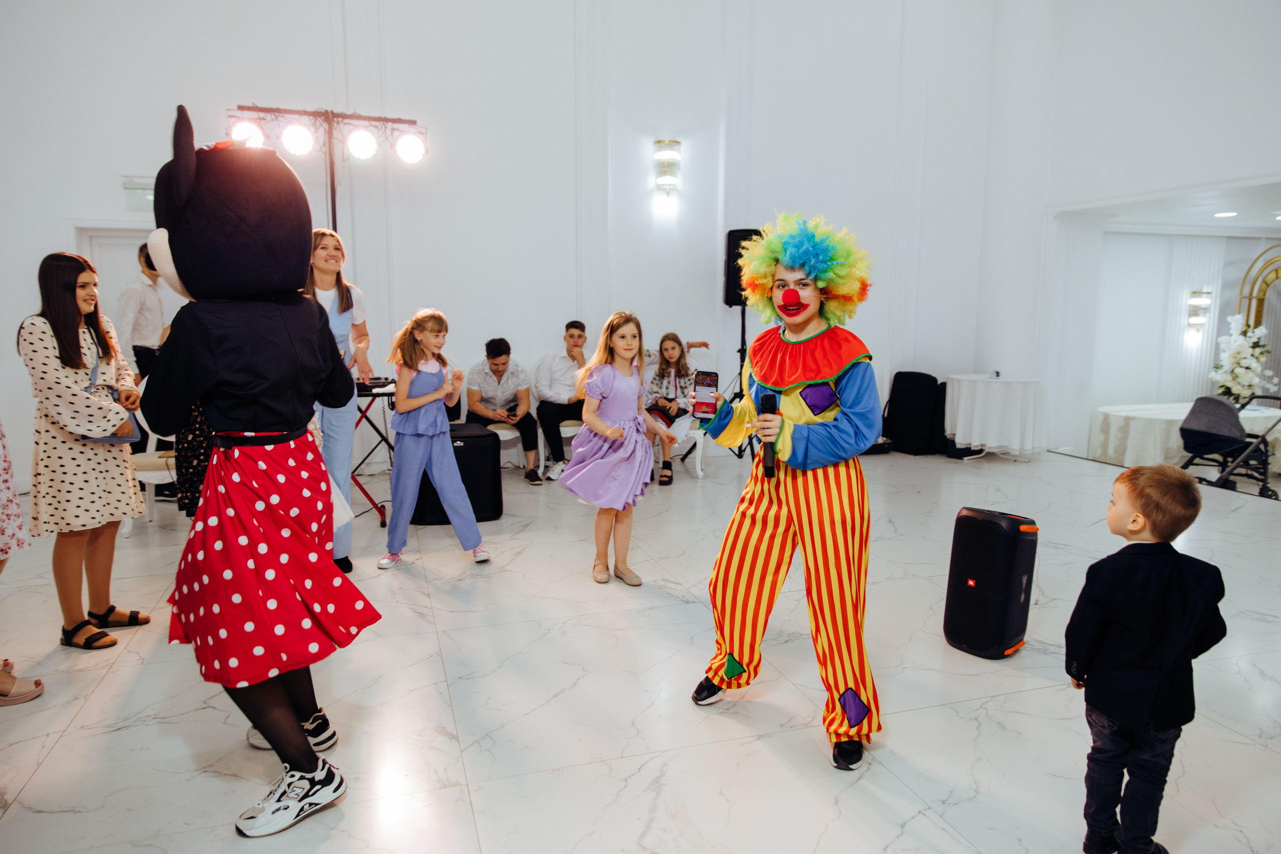 Ionel-Alessandro. Fotograf de nuntă și evenimente private!