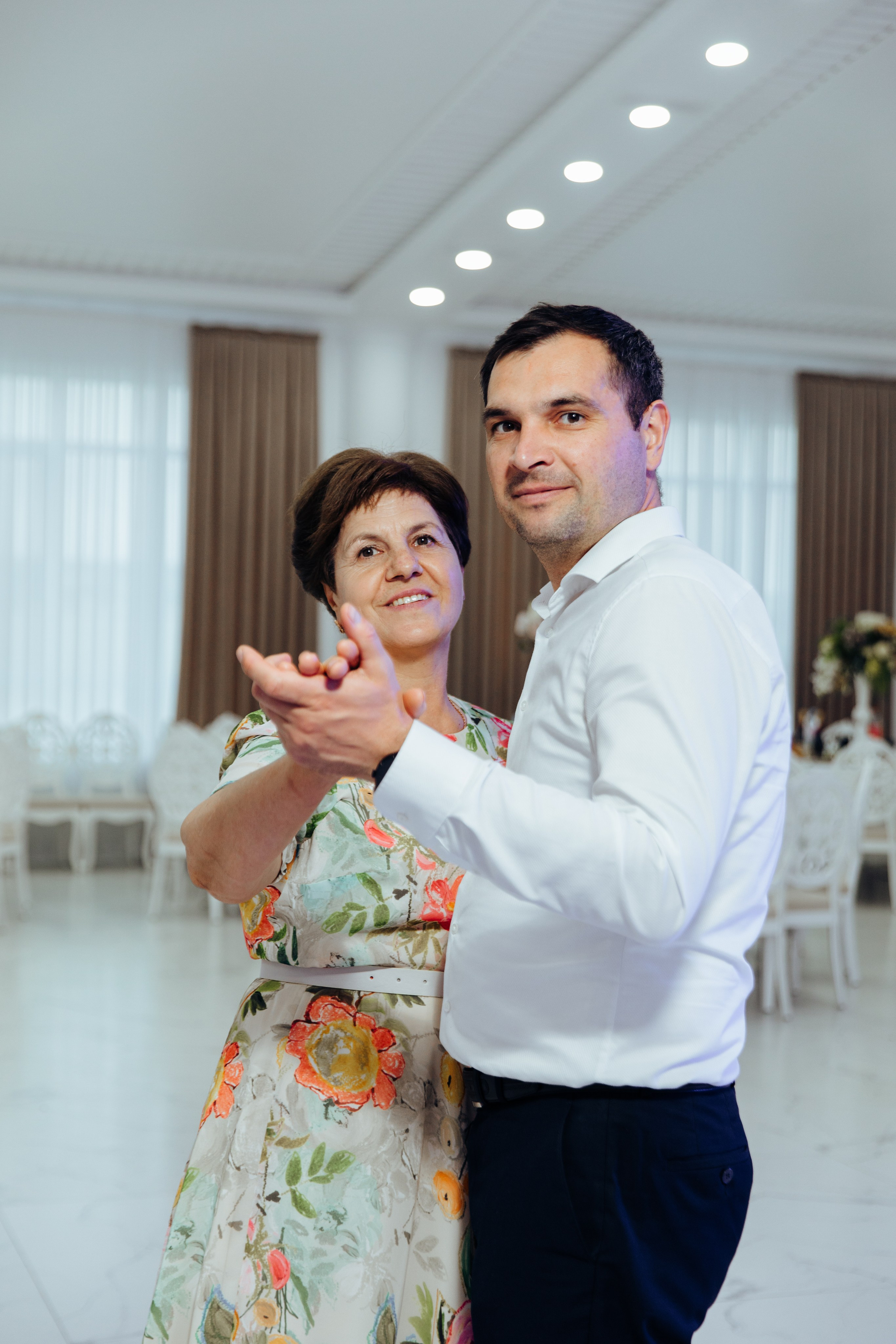 Ionel-Alessandro. Fotograf de nuntă și evenimente private!