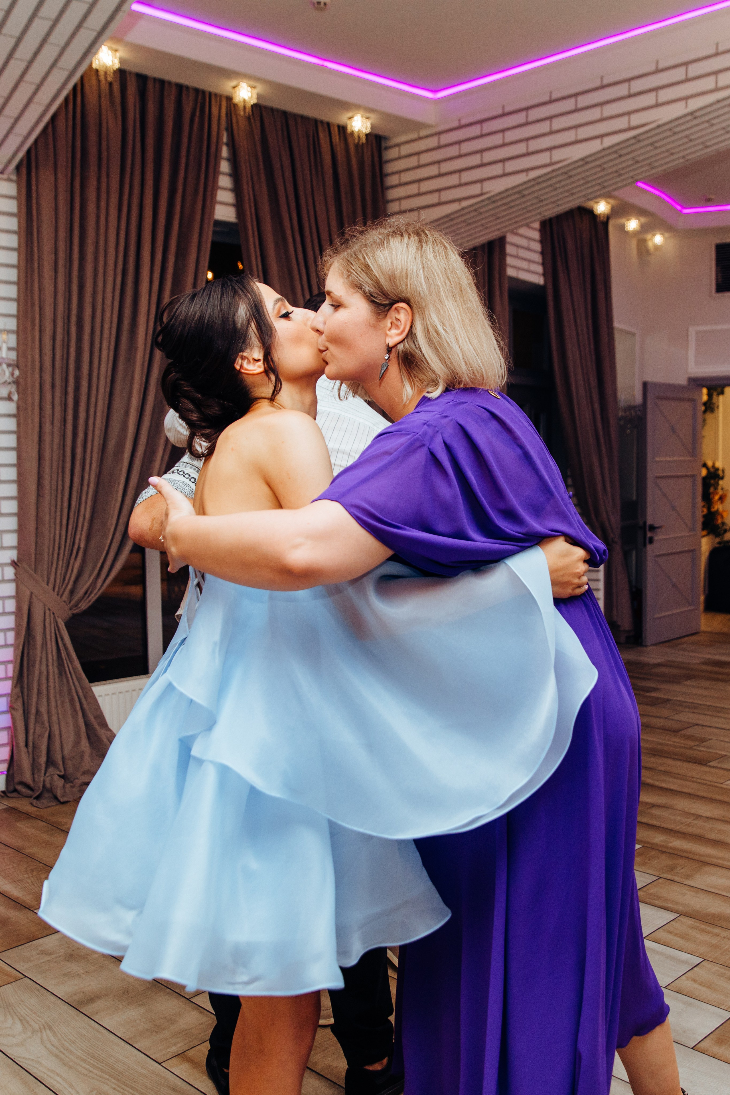 Antonia. Fotograf de nuntă și evenimente private!