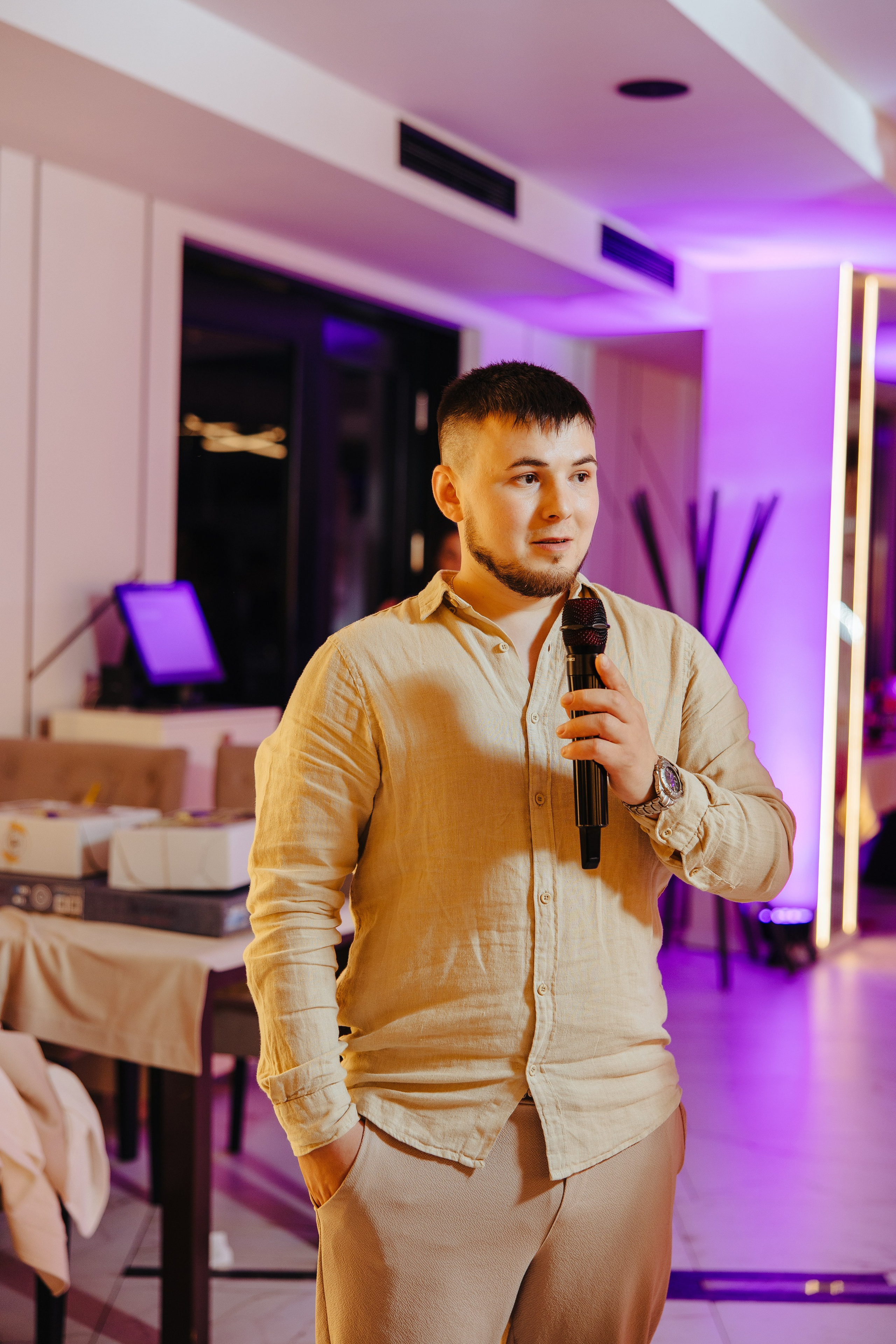 Delia. Fotograf de nuntă și evenimente private!