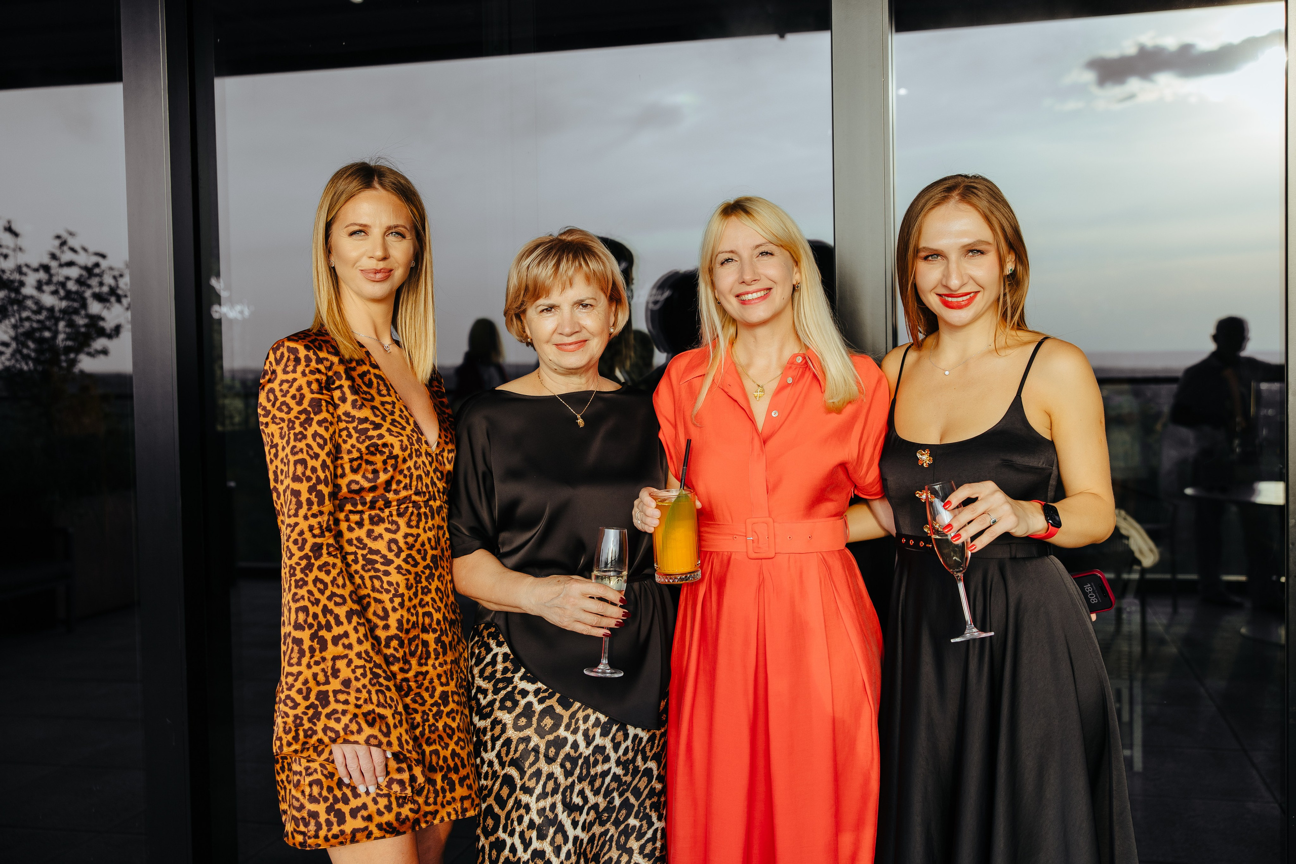 Oleg 40 ani. Fotograf de nuntă și evenimente private!