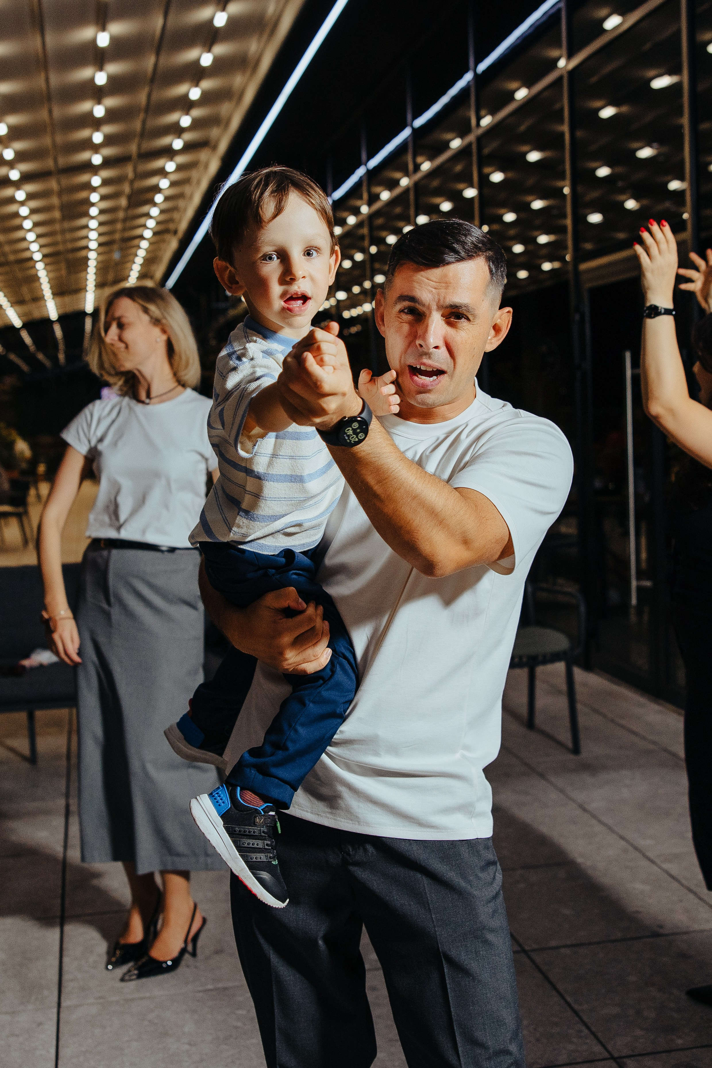 Oleg 40 ani. Fotograf de nuntă și evenimente private!