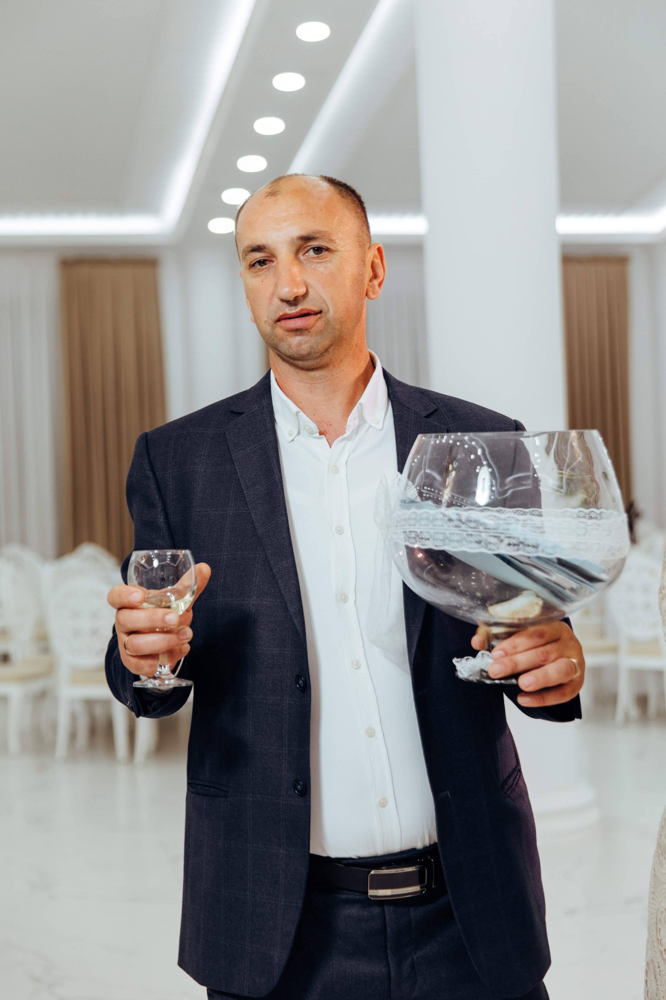 Ionel-Alessandro. Fotograf de nuntă și evenimente private!