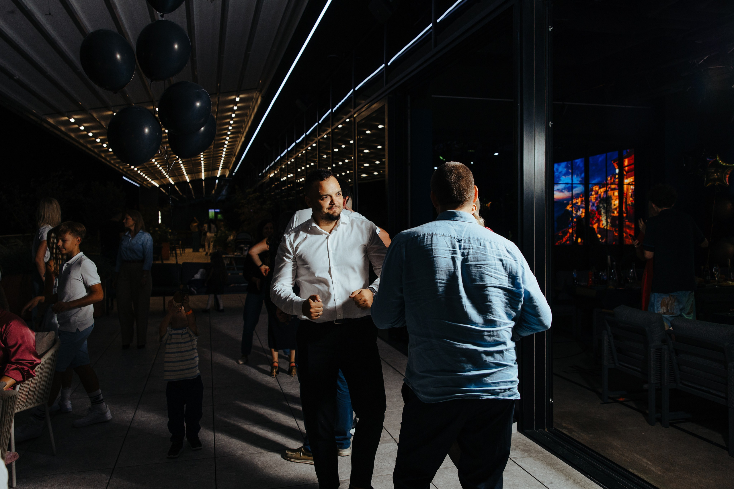 Oleg 40 ani. Fotograf de nuntă și evenimente private!