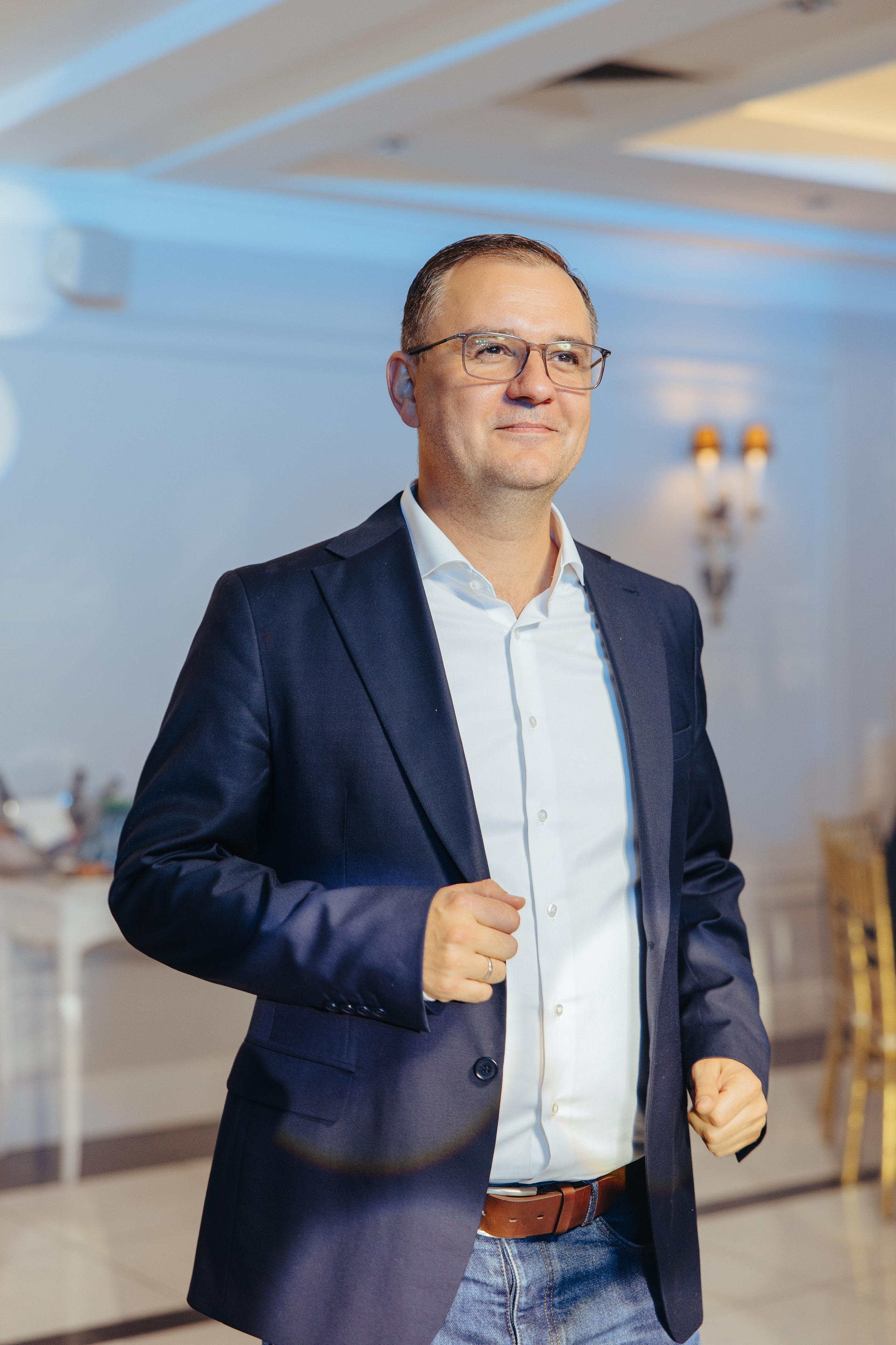 Mihai 40 ani. Fotograf de nuntă și evenimente private!