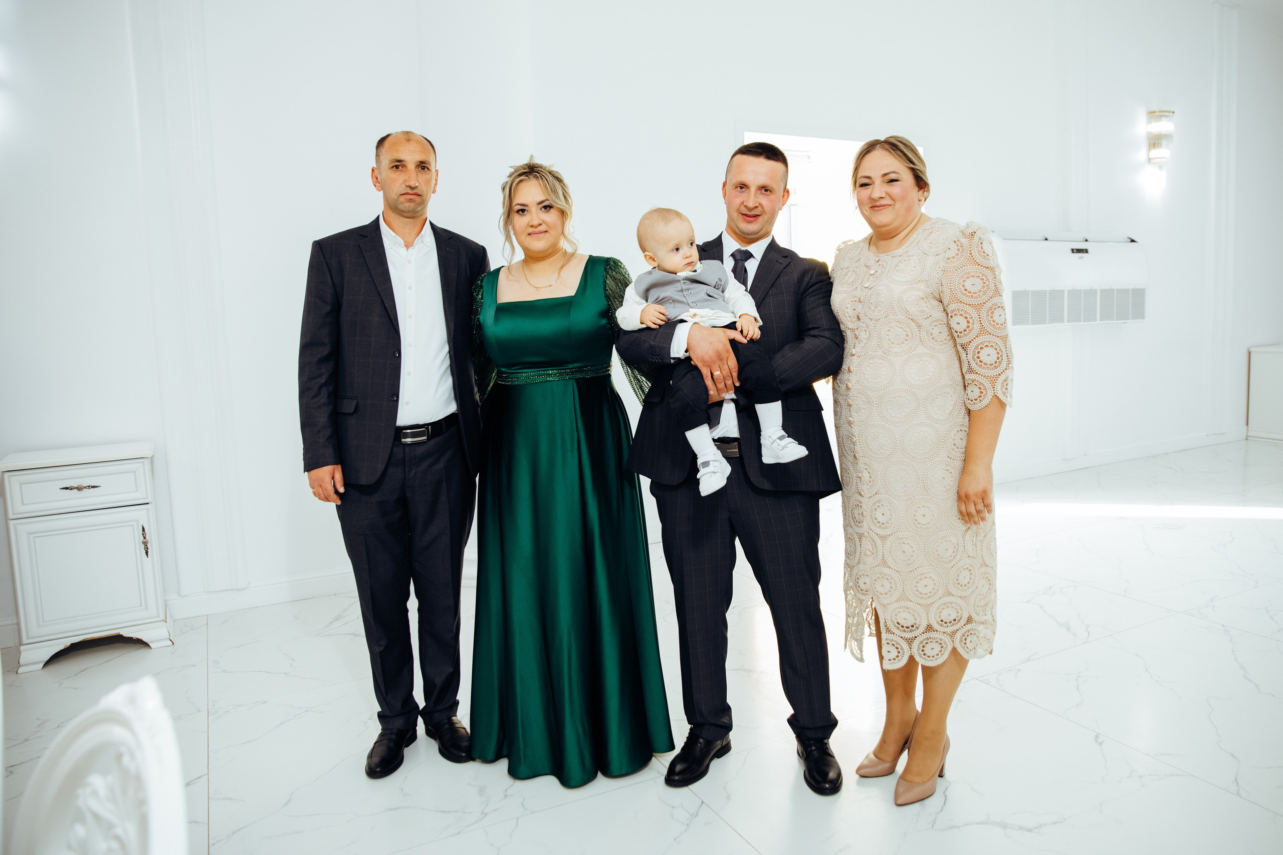 Ionel-Alessandro. Fotograf de nuntă și evenimente private!