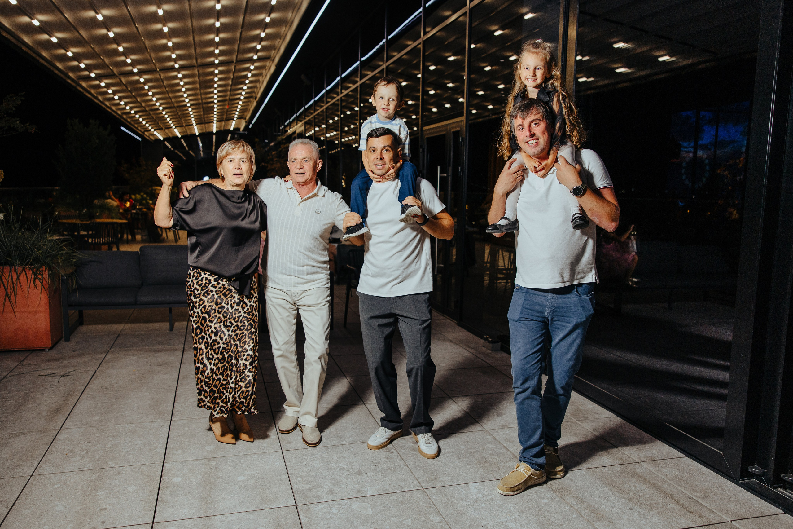 Oleg 40 ani. Fotograf de nuntă și evenimente private!