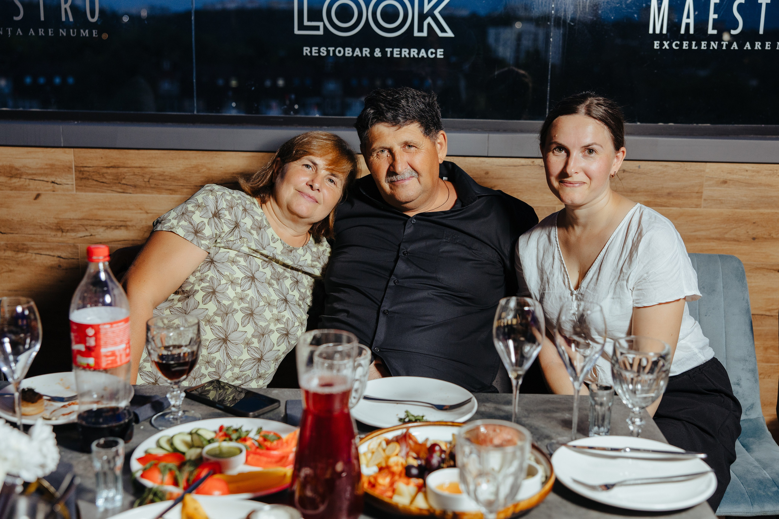 Nicoleta. Fotograf de nuntă și evenimente private!