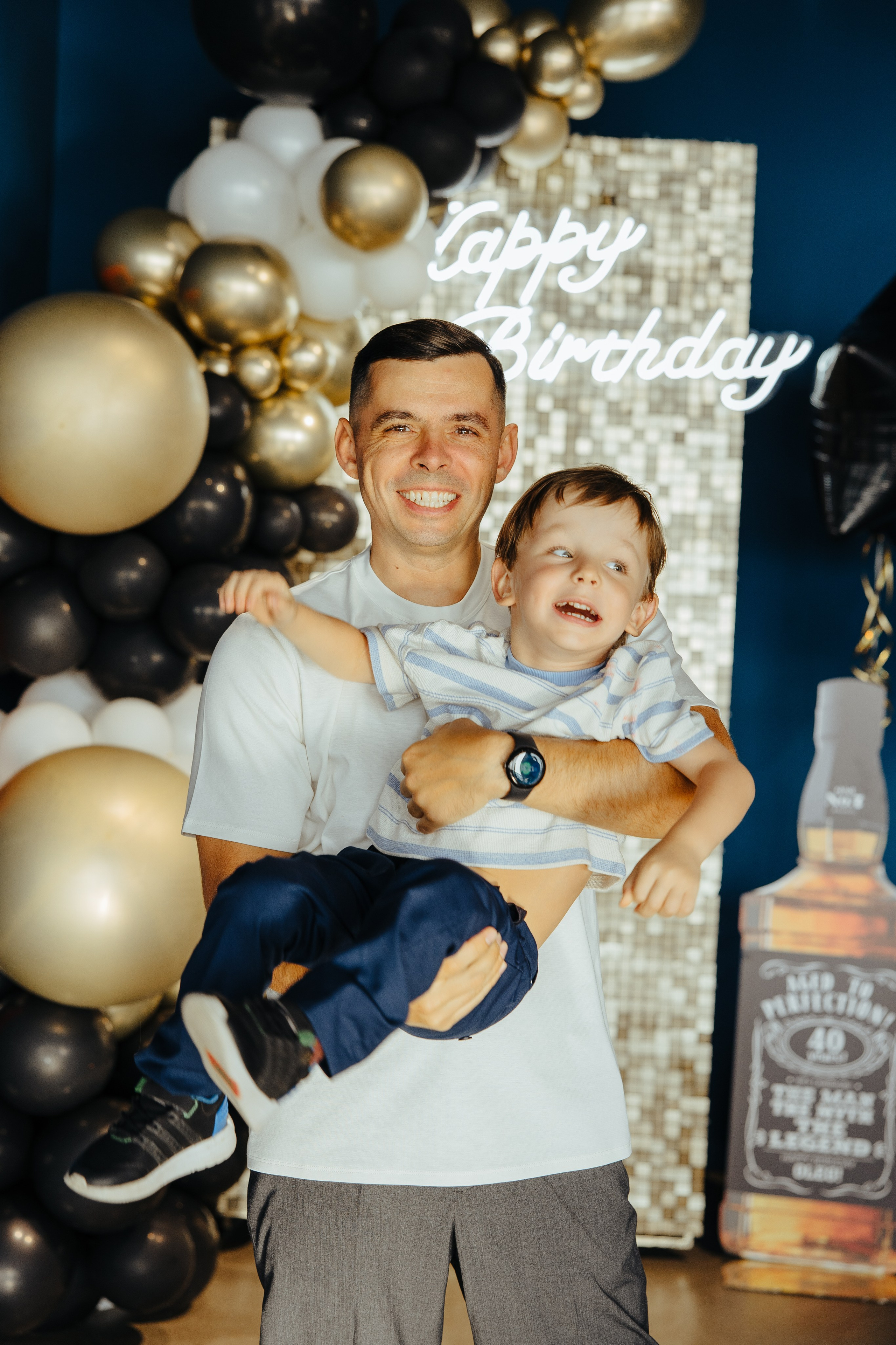 Oleg 40 ani. Fotograf de nuntă și evenimente private!